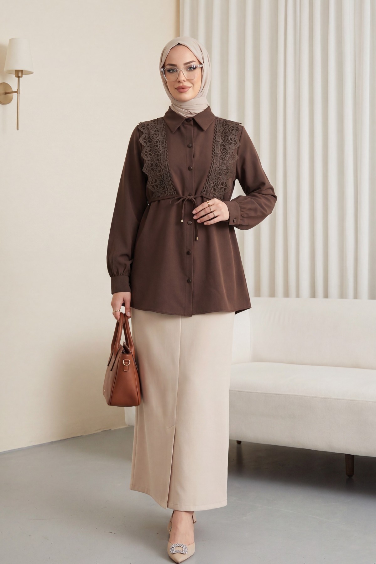 Önü Dantelli Bağlama Detaylı Düğmeli Poplin Gömlek -Kahve