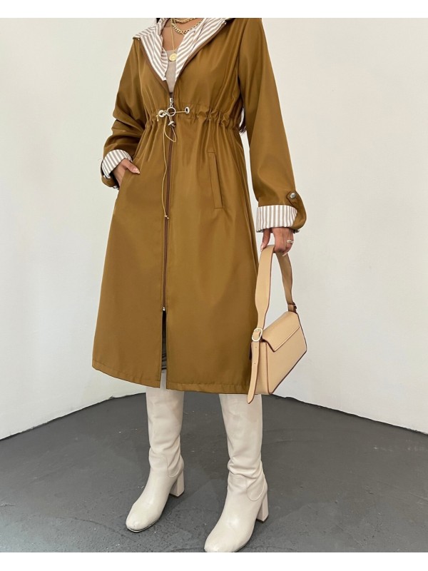 Belden Sıkmalı Kapitone Astarlı Kapşonlu Trençkot -Taba