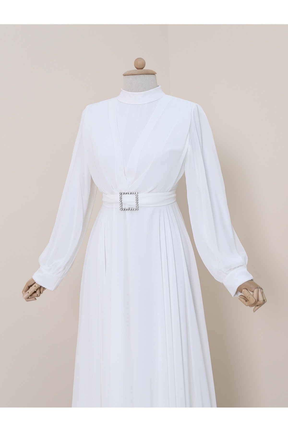 Kemeri Taşlı Önü Pileli Tesettür Elbise   -Beyaz