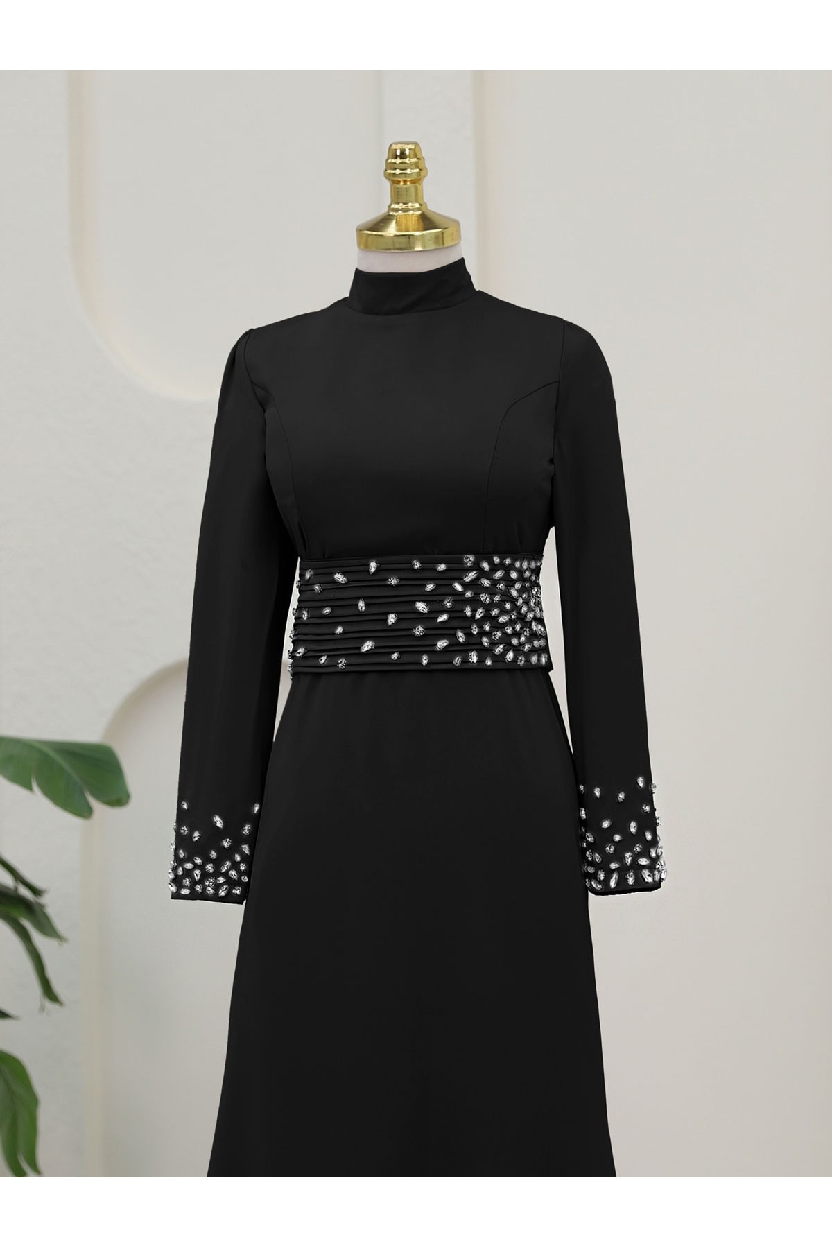 Korse Kemerli Taşlı Saten Abiye  -Siyah