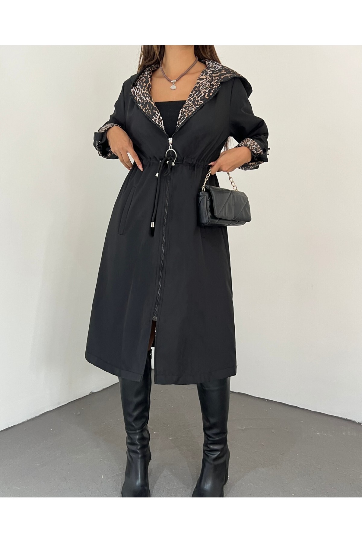 Belden Sıkmalı Kapitone Astarlı Kapşonlu Trençkot  -Genel