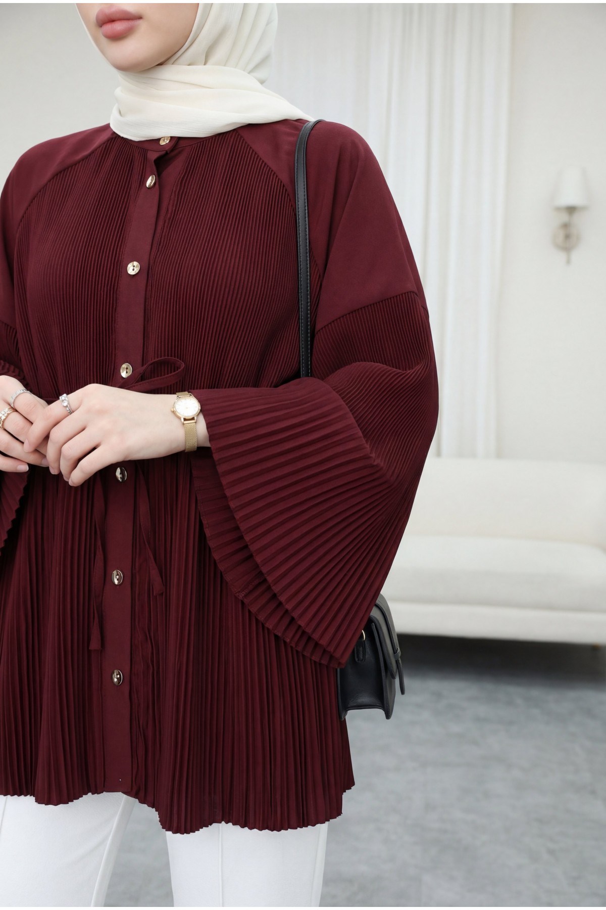 Gold Düğmeli Önü Ve Kolları Pliseli Bağcıklı Gömlek -Bordo