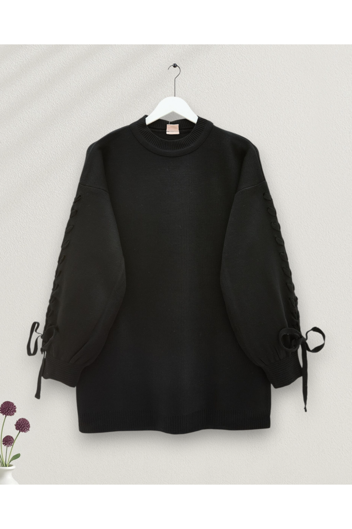 Yuvarlak Yaka Kolu Örgü Detaylı Triko Kazak -Siyah