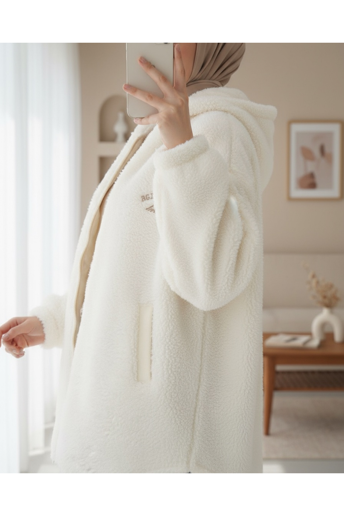 Kapşonlu Fermuarlı Kanguru Cepli Astarlı Peluş Mont -Ekru