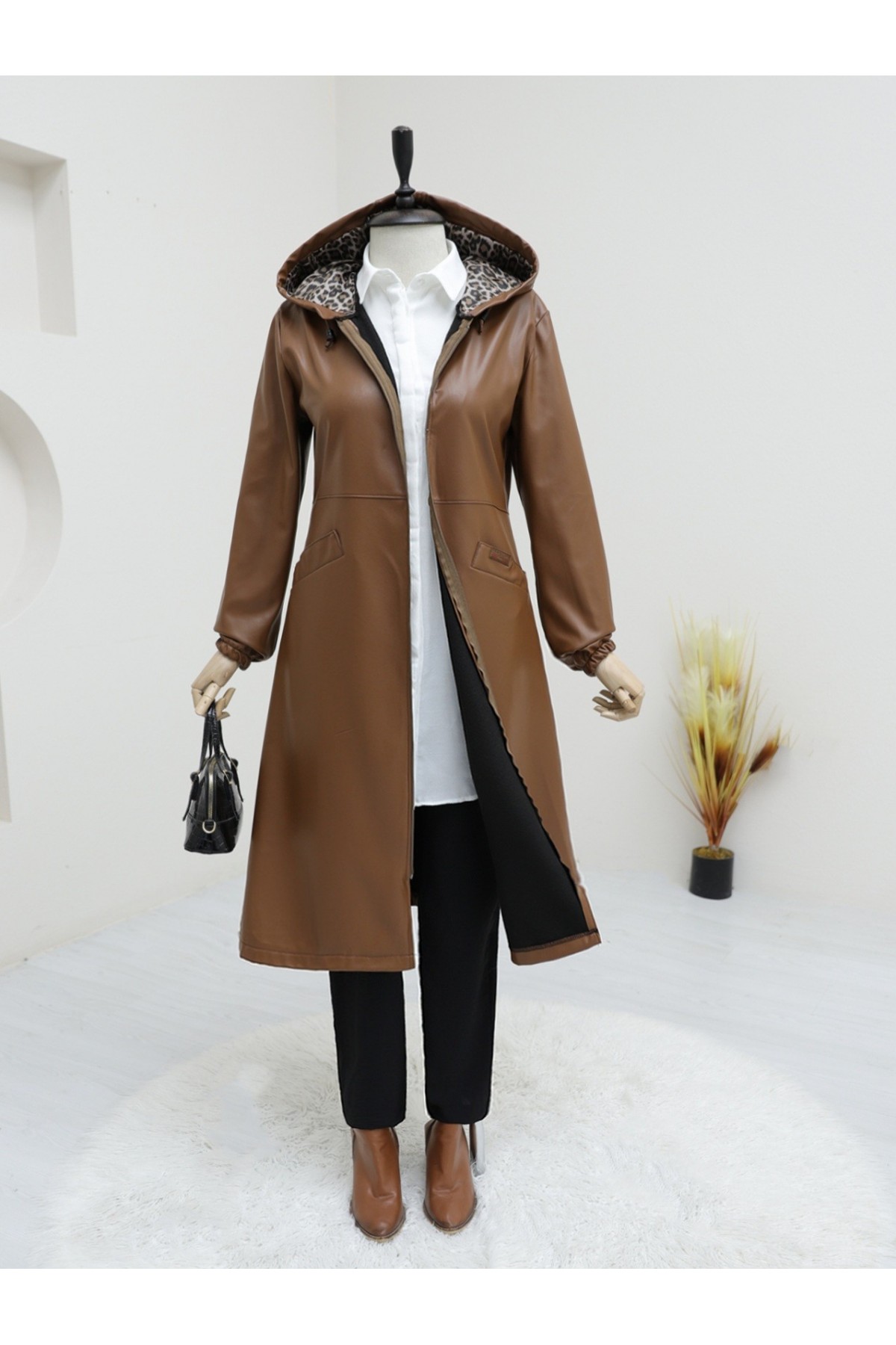 Cepli Fermuarlı Suni Deri Kap -Taba