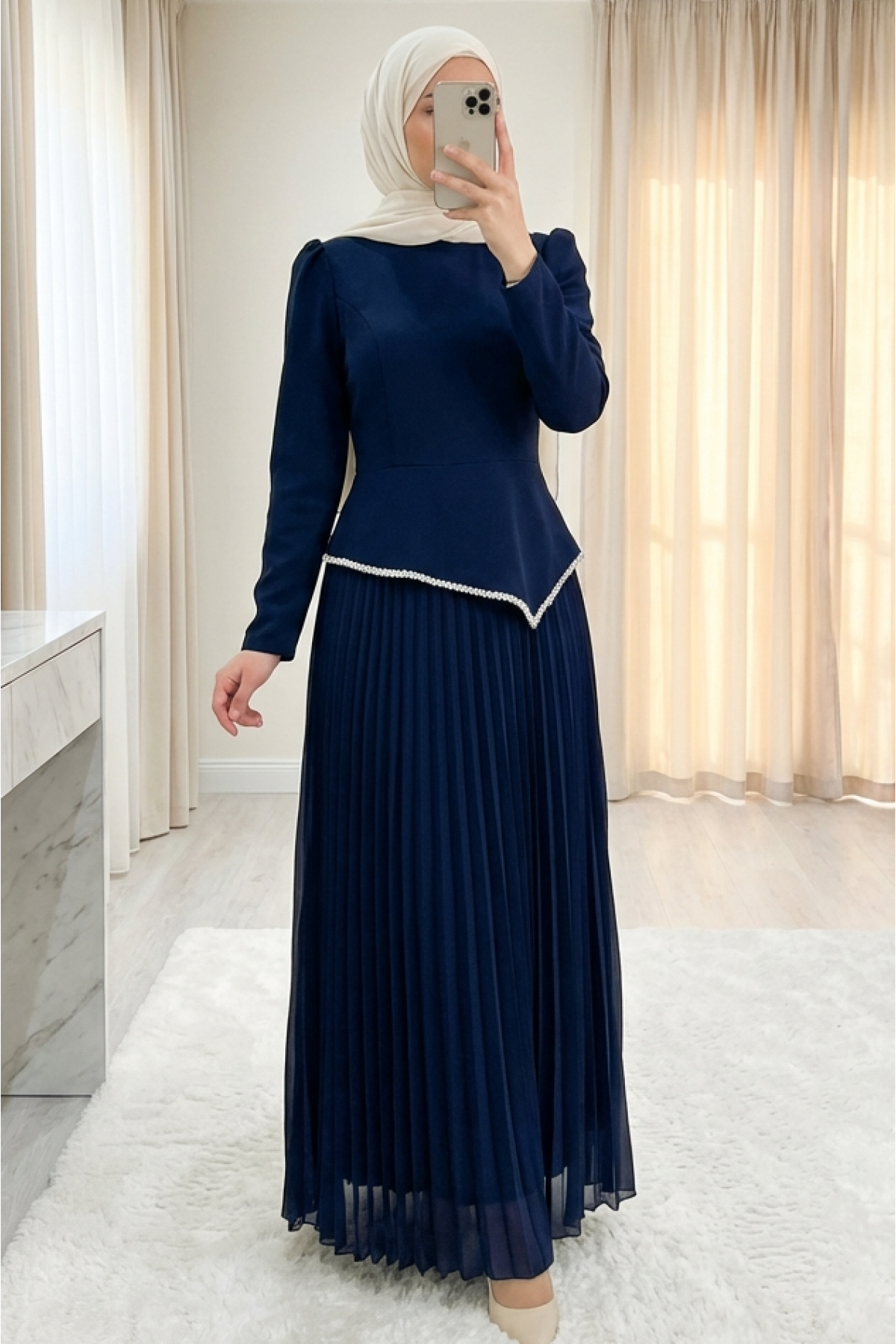 Beli Asimetrik Kesim Taşlı Eteği Pliseli Krep Elbise -Laci