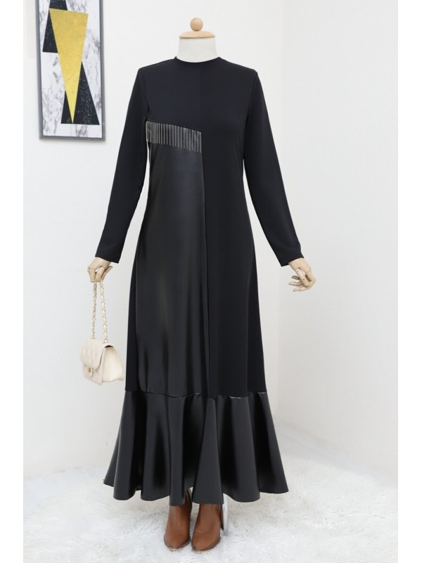 Deri Detaylı Metal Zincirli Elbise -Siyah