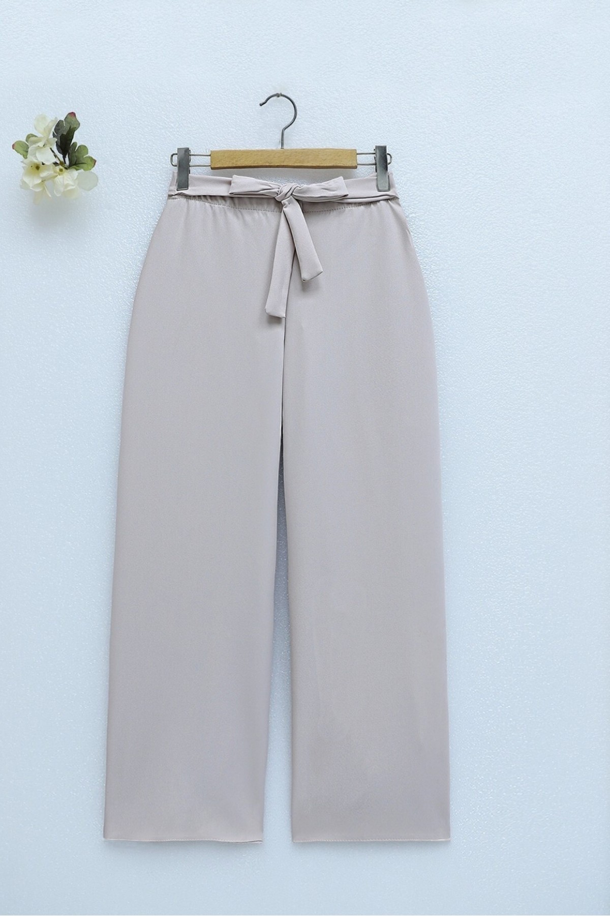 Duble Kumaş Beli Kuşaklı Bol Paça Pantolon   -Bej