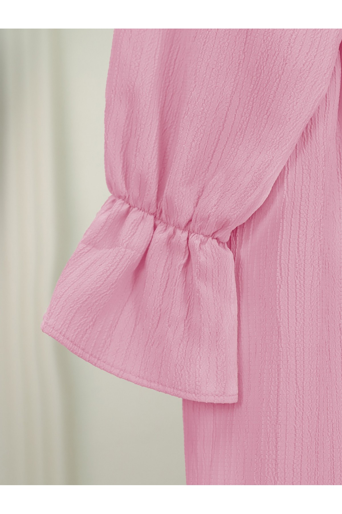 Önü Fırfırlı Bağlamalı Krinkıl Kimono   -Pembe