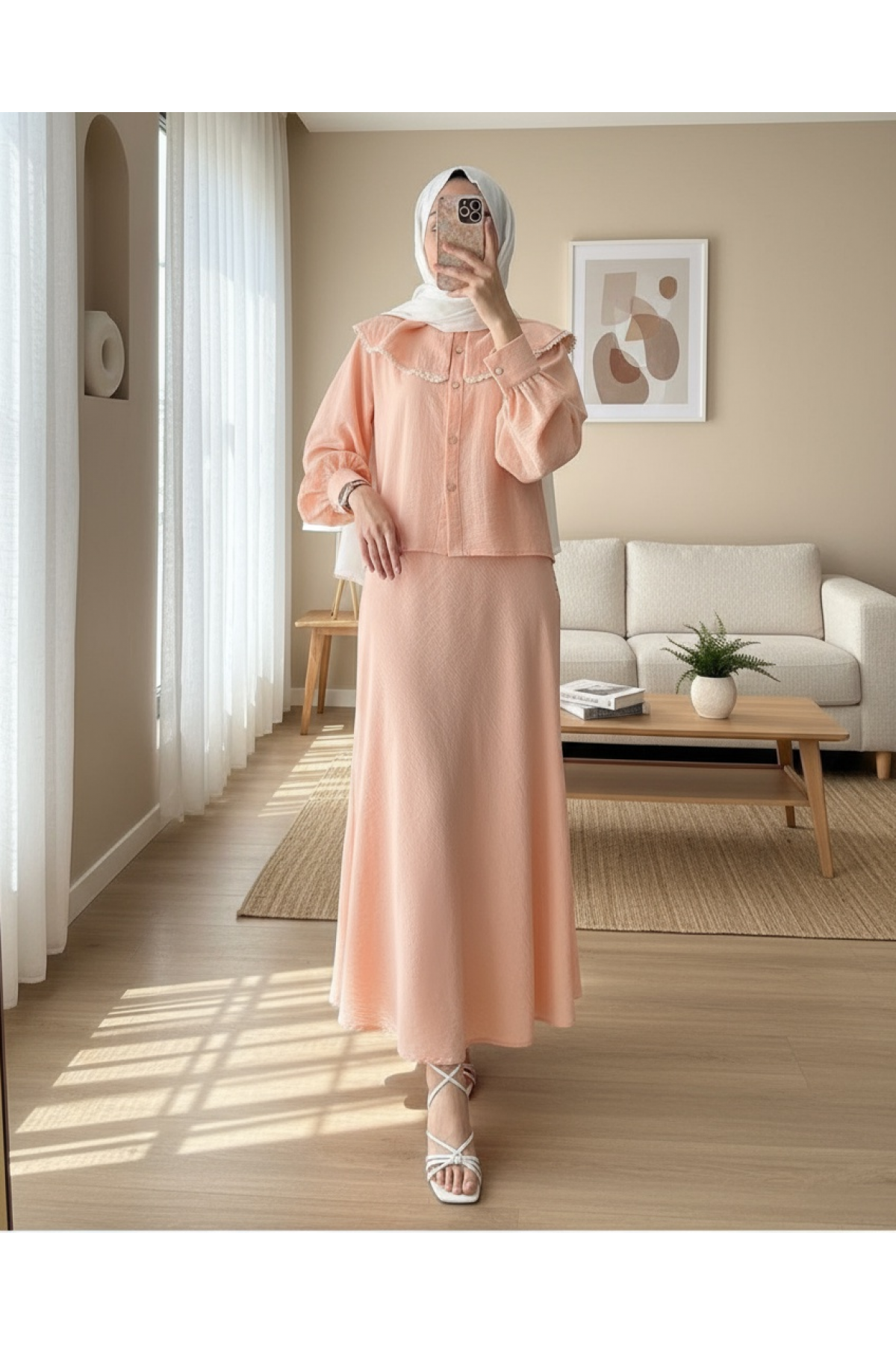 Dantelli Marul Yaka Saf Keten Etekli Takım  -Yavruağzı