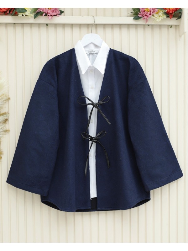 Önü Bağcıklı Oval Kesim Kaşe Kimono  -Laci