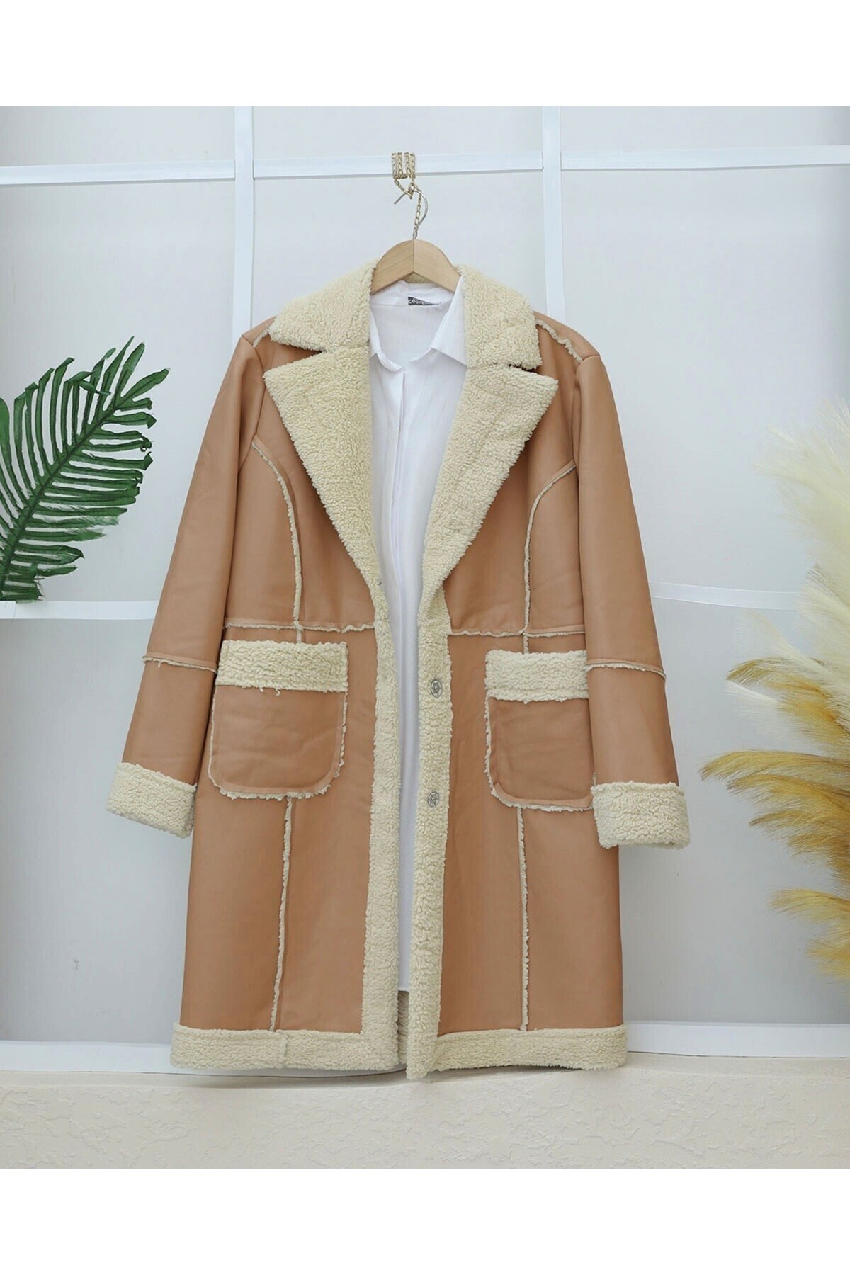 İçi Peluşlu Çıtçıtlı Cepli Deri Mont -Vizon