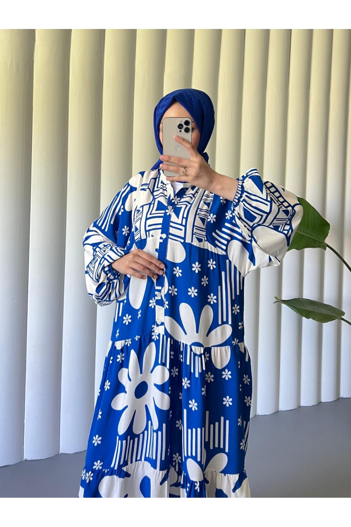 Yarım Düğmeli Parçalı Çiçekli Pamuklu Poliviskon Elbise-Mavi