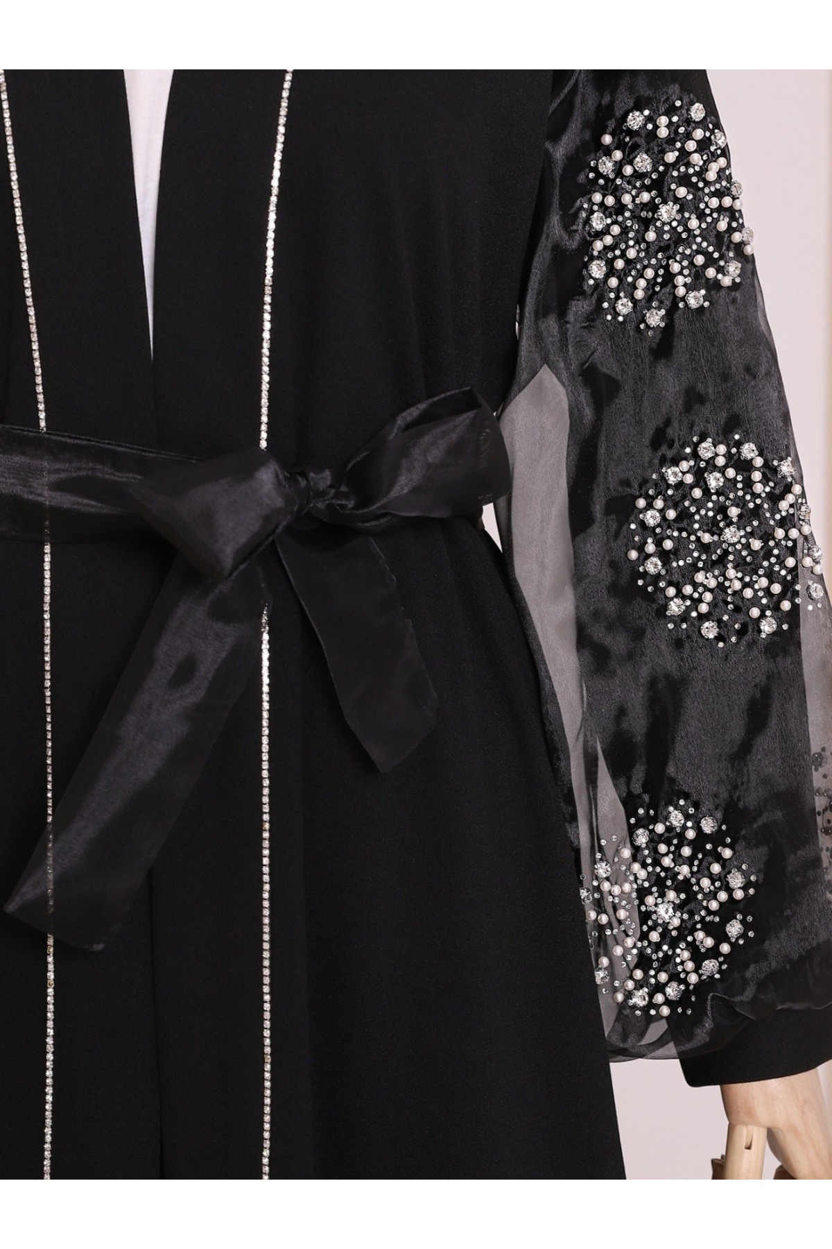 Kolları İnci Taş Detaylı Tesettür Abaya -Siyah
