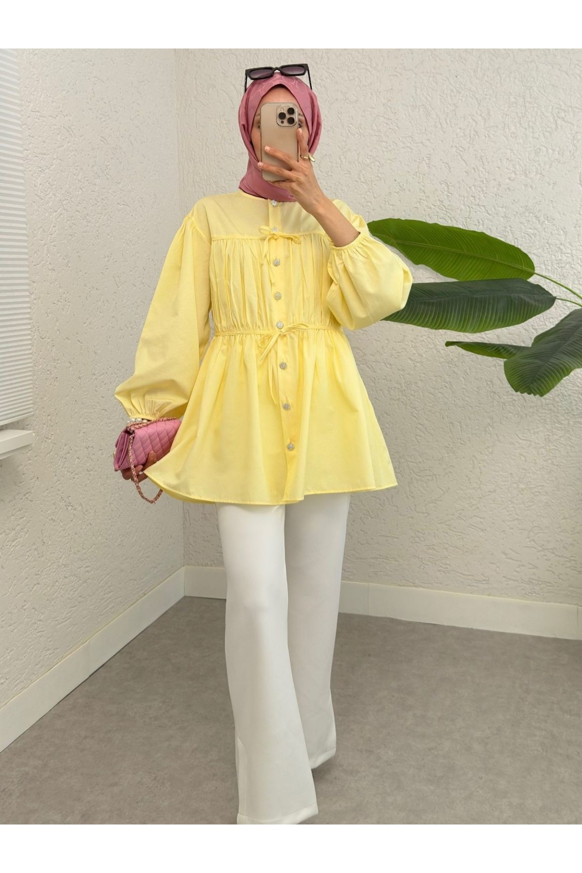 Taşlı Düğmeli Kolu Lastikli Bağlama Detaylı Gömlek -Sarı