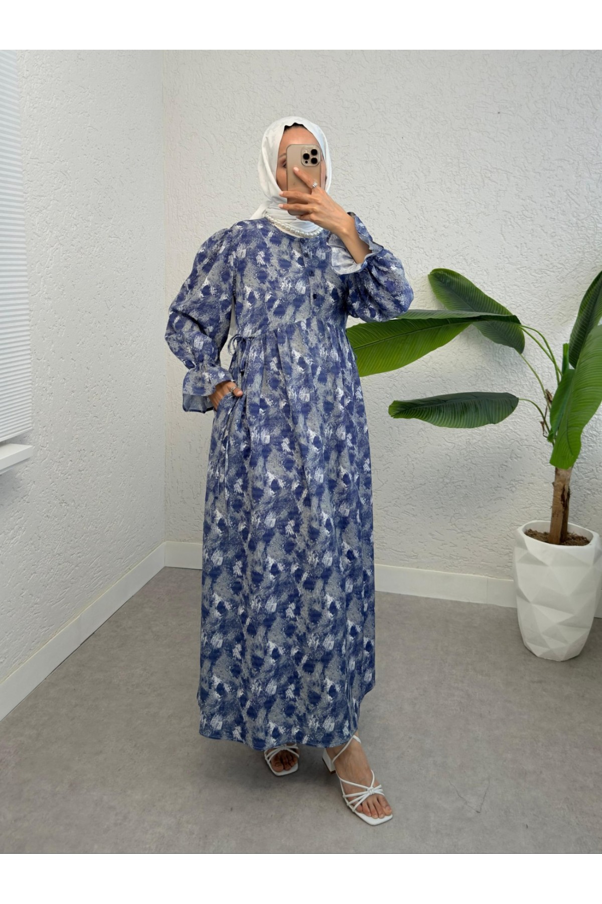 Yarım Düğmeli Beli Bağcıklı Desenli Elbise  -İndigo