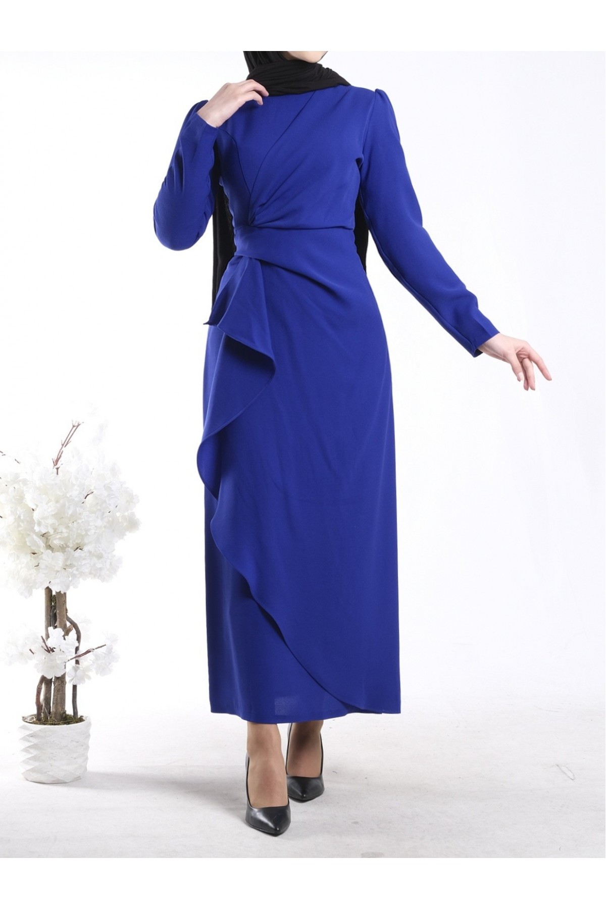 Önü Allerli Eteği Asimetrik Krep Elbise      -Saks