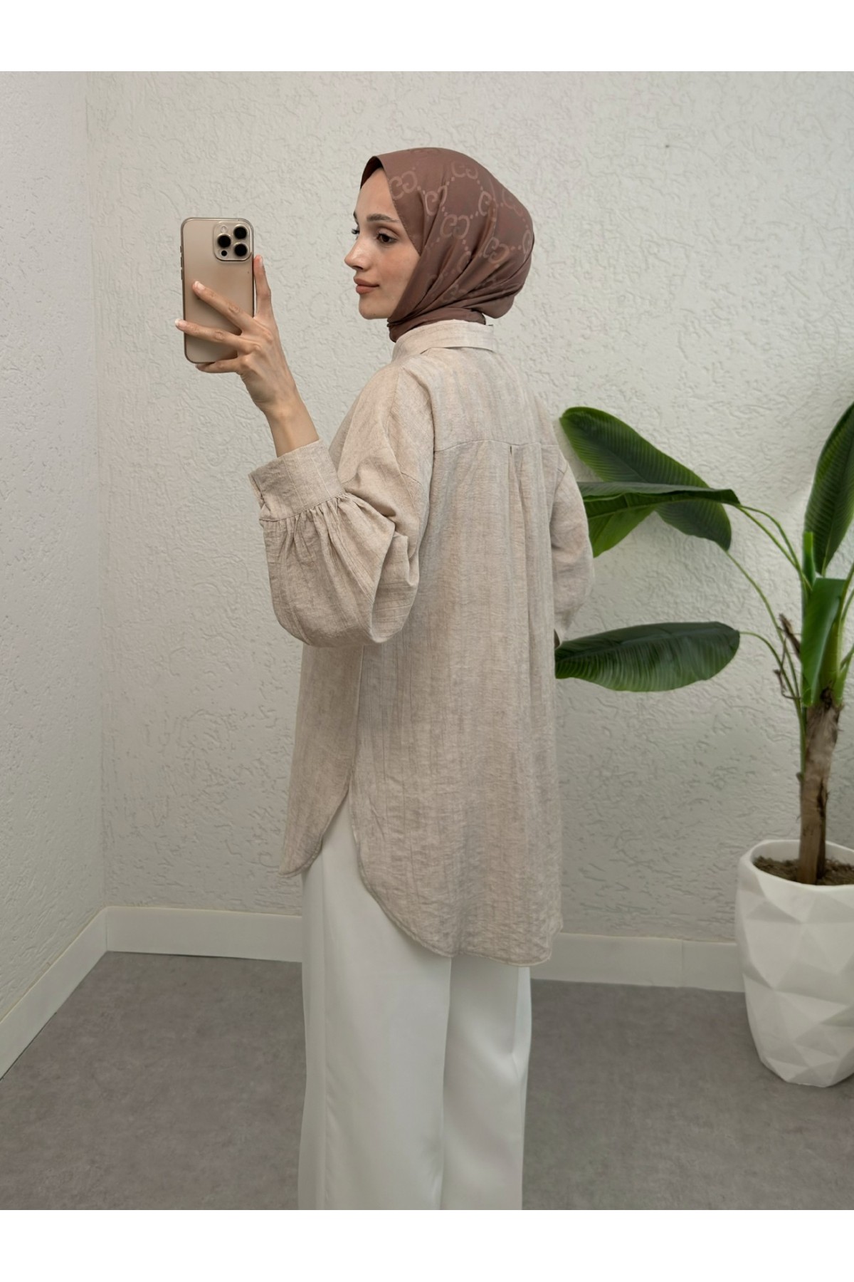 Yırtmaçlı Eteği Oval Kesim Gömlek -Açık Vizon