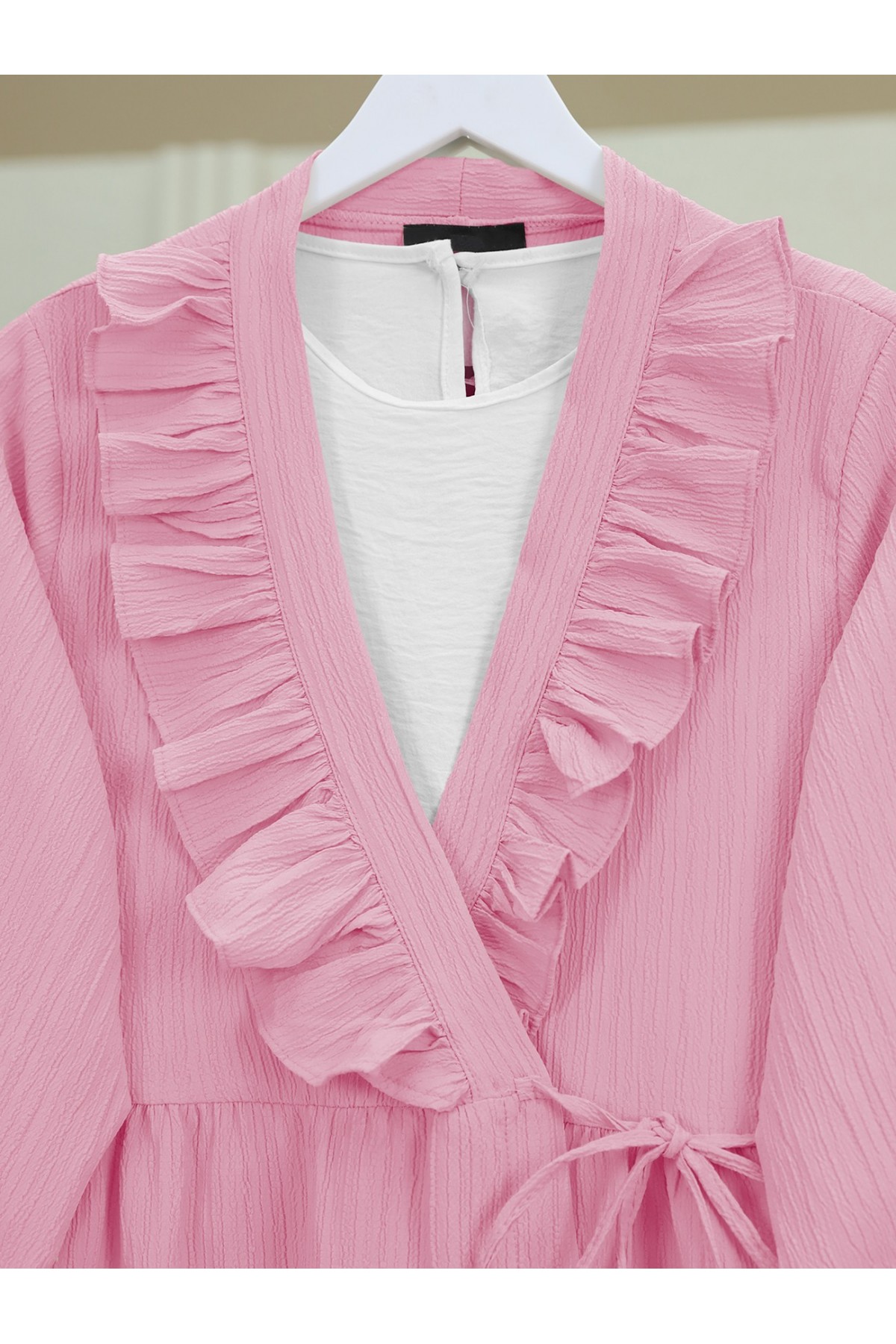Önü Fırfırlı Bağlamalı Krinkıl Kimono   -Pembe