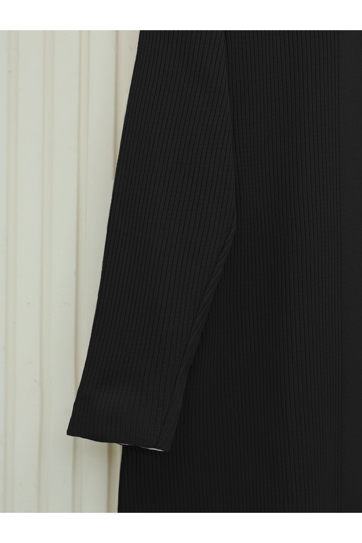 Yanları Yırtmaçlı Fitilli Uzun Triko Hırka -Siyah