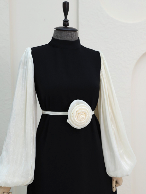 Balon Kol Manşeti Lastikli Güllü Kemerli Elbise  -Ekru