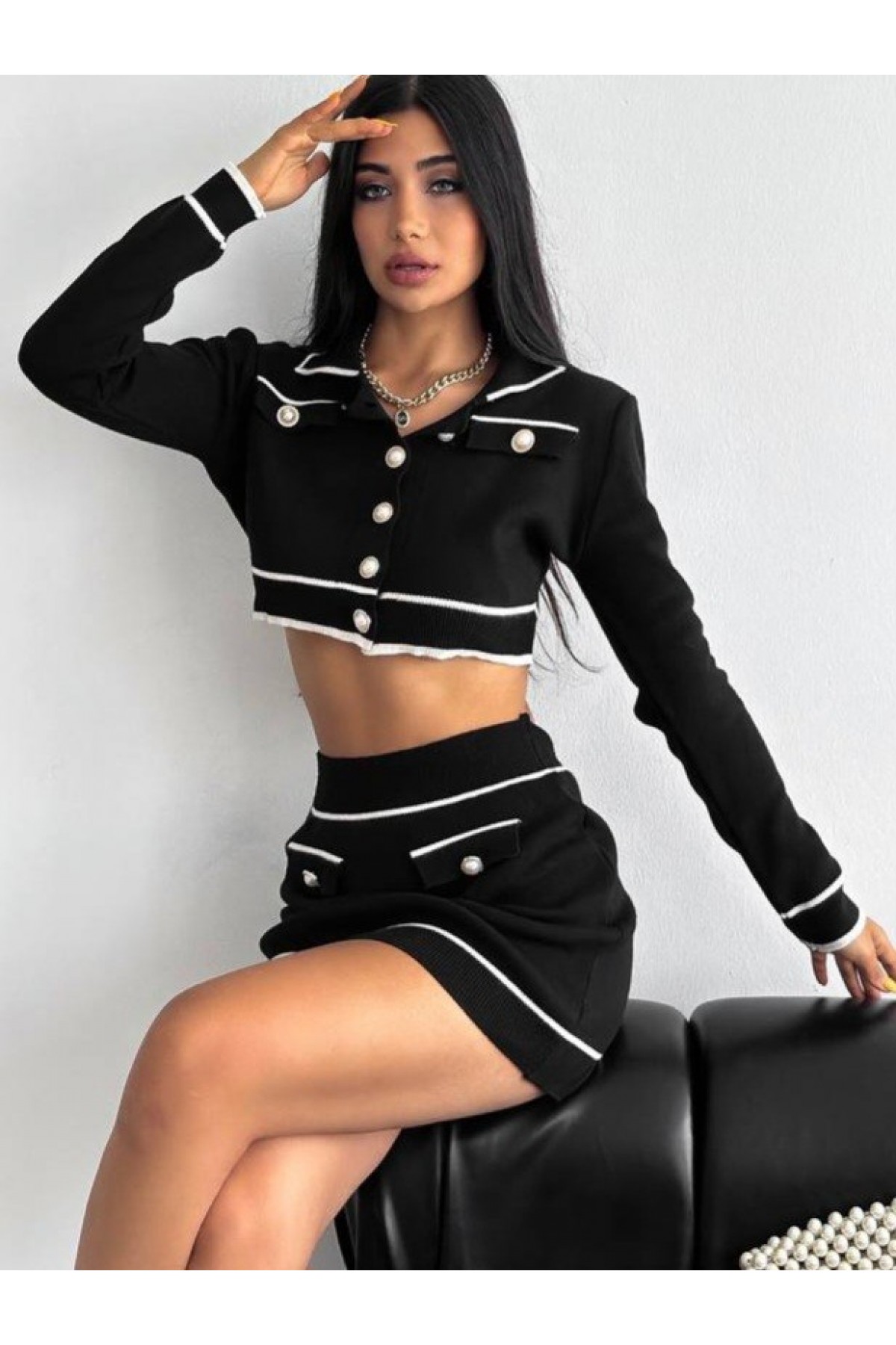 Cep Detaylı İnci Düğmeli Triko Crop Takım -Siyah