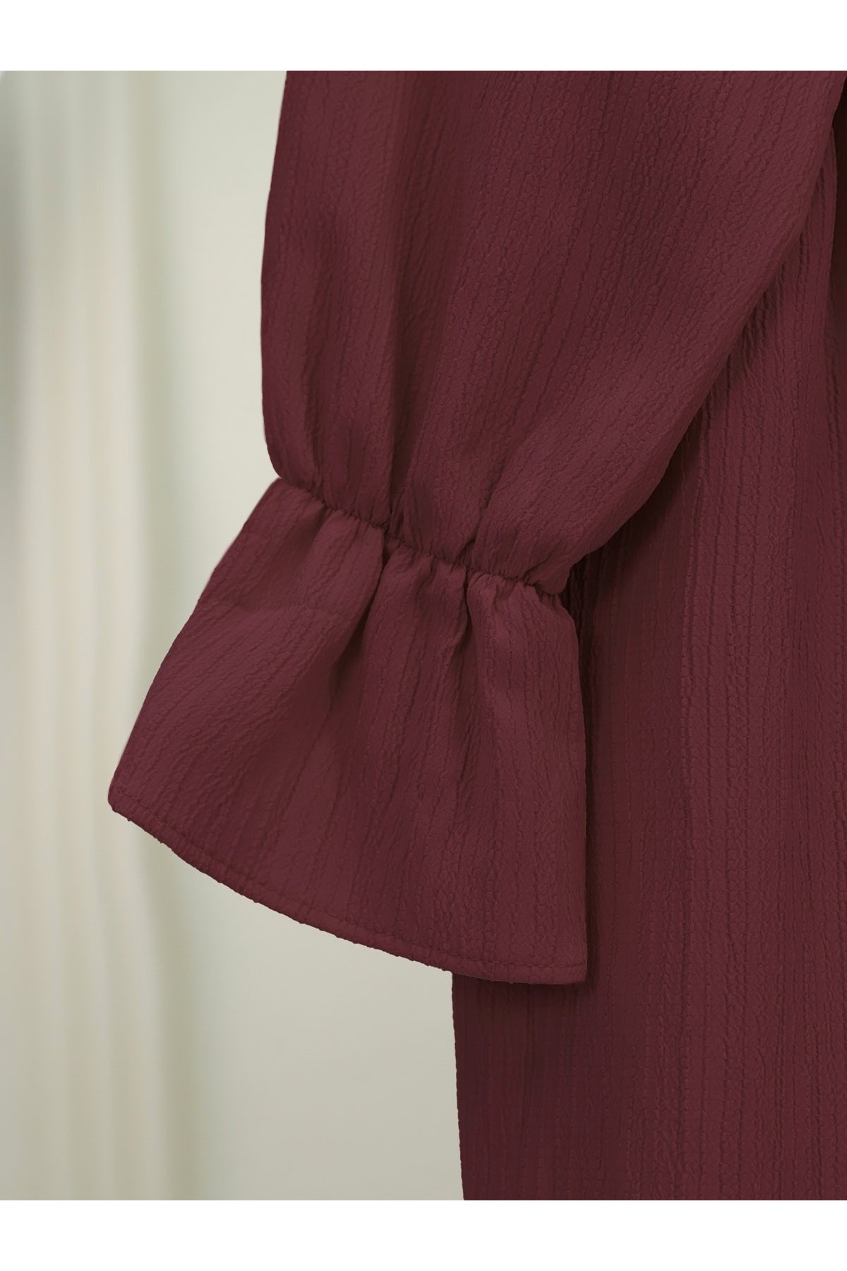 Önü Fırfırlı Bağlamalı Krinkıl Kimono -Bordo