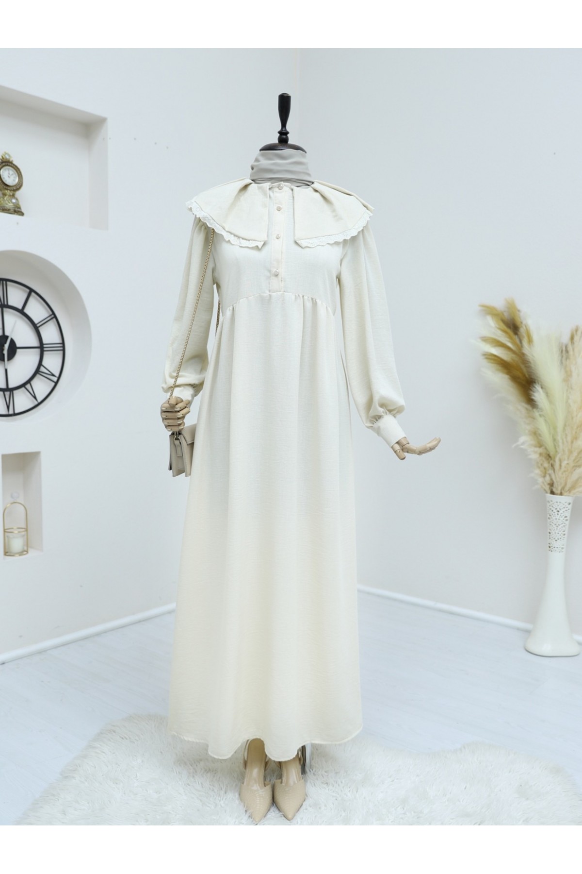 Önlük Yaka Büzgülü Yarım Düğme Keten Elbise -Bej