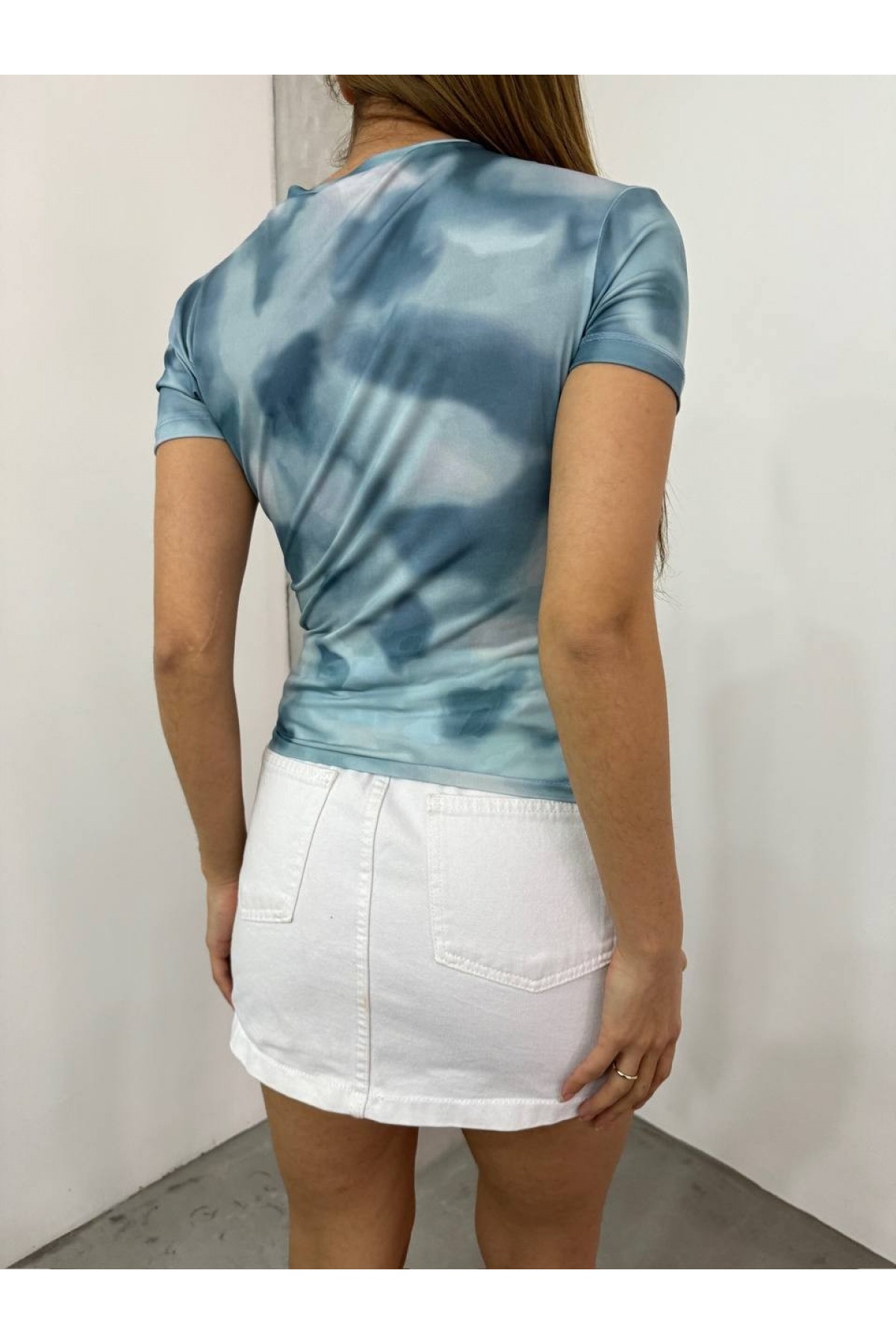 Bel Omuz Büzgülü Batik Baskı Sendy Bluz -Açık Mavi