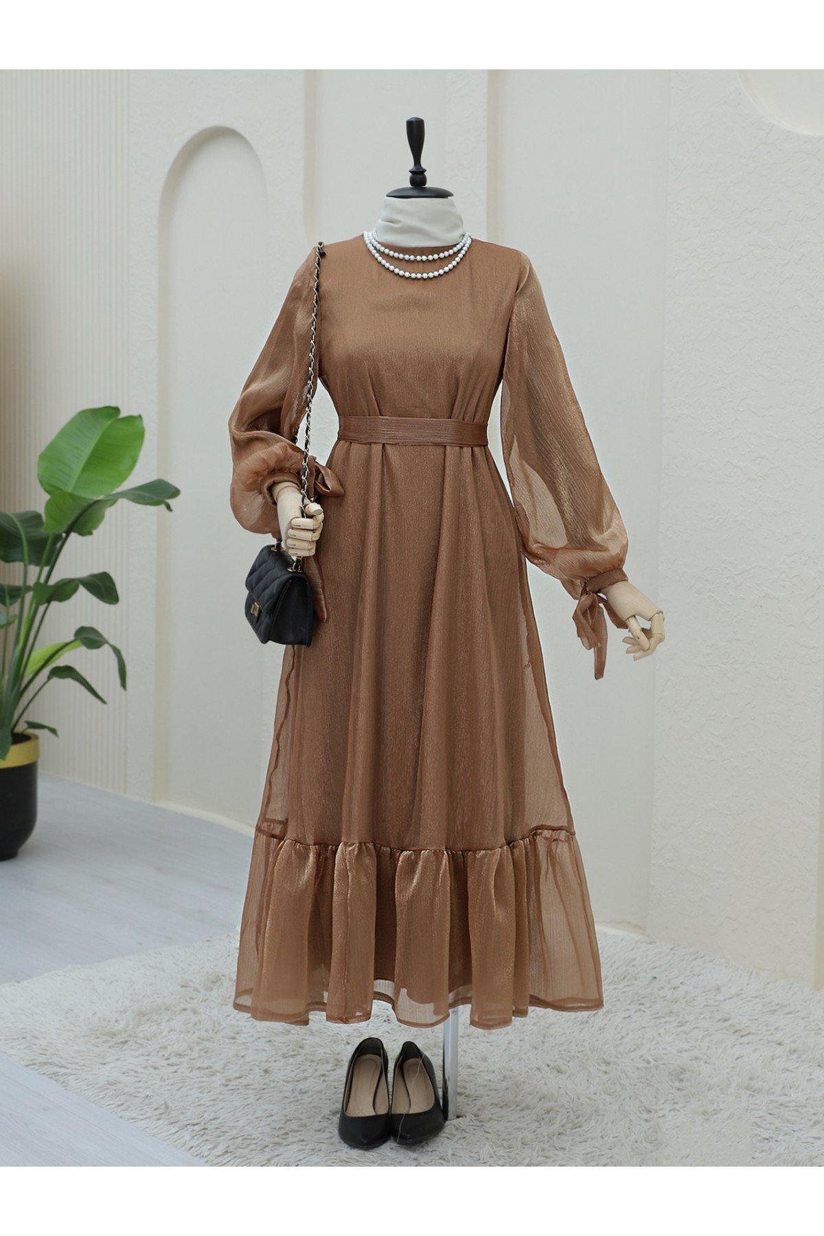 Kolu Bağcıklı Eteği Parçalı Janjan Elbise     -Tarçın