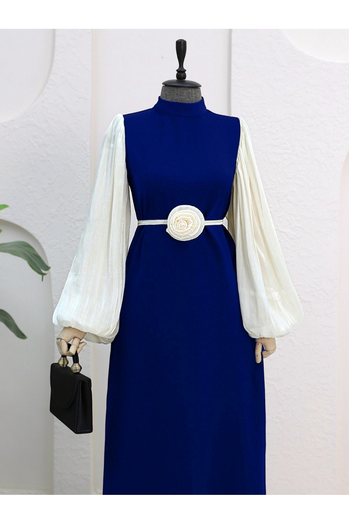 Balon Kol Manşeti Lastikli Güllü Kemerli Elbise  -Saks