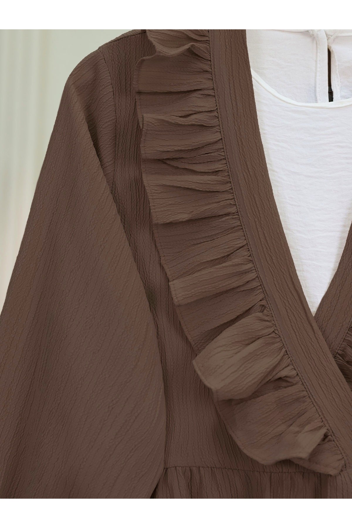 Önü Fırfırlı Bağlamalı Krinkıl Kimono -Kahve