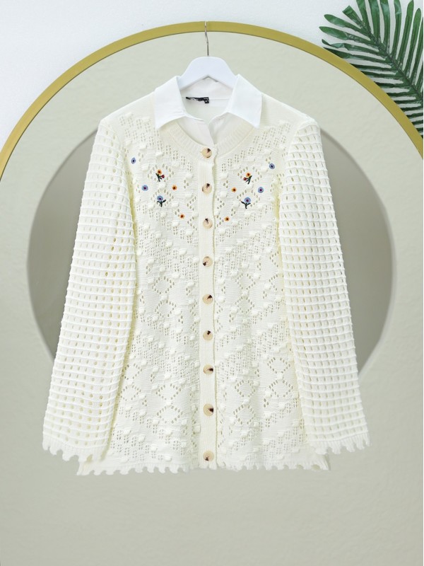 Ponponlu Yuvarlak Yaka Düğmeli Triko Hırka -Ekru