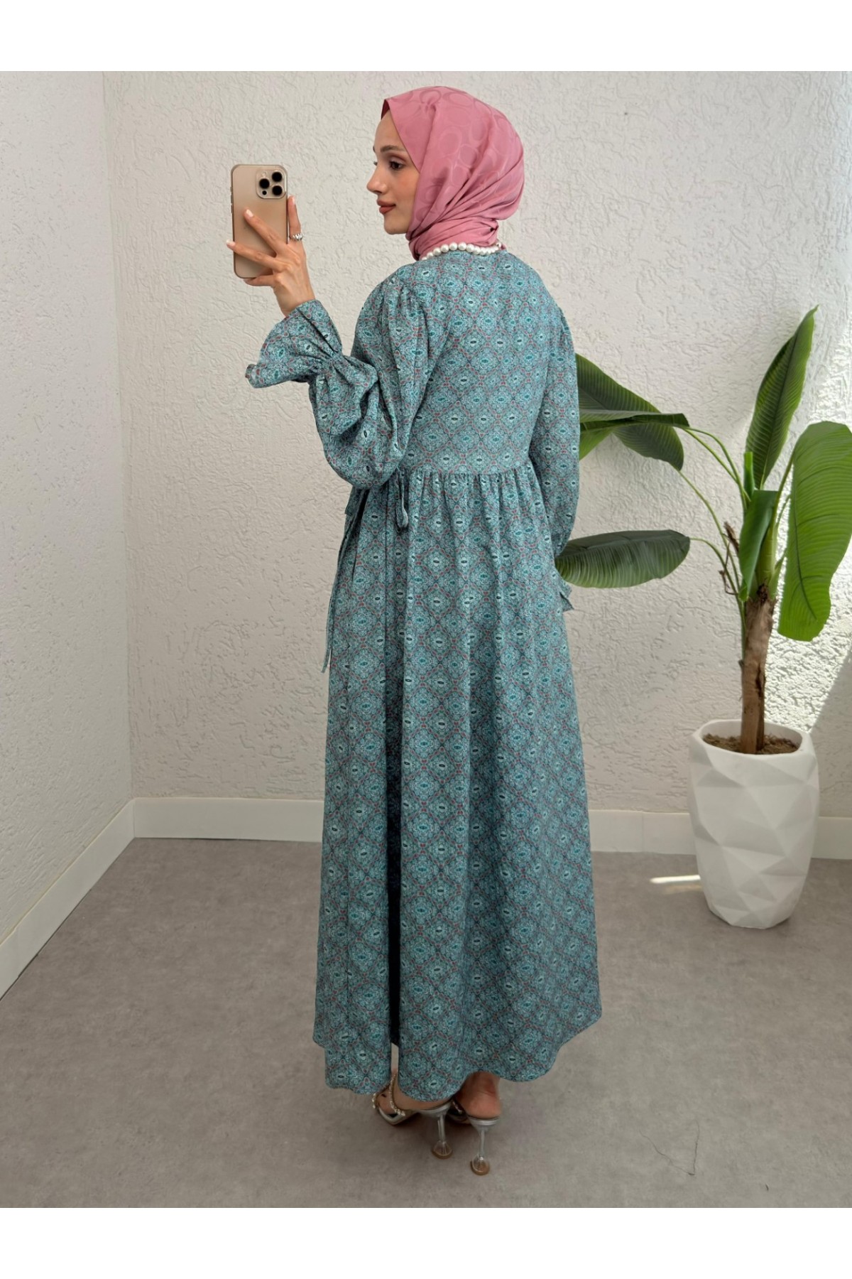 Yarım Düğmeli Beli Bağcıklı Desenli Elbise  -Mint