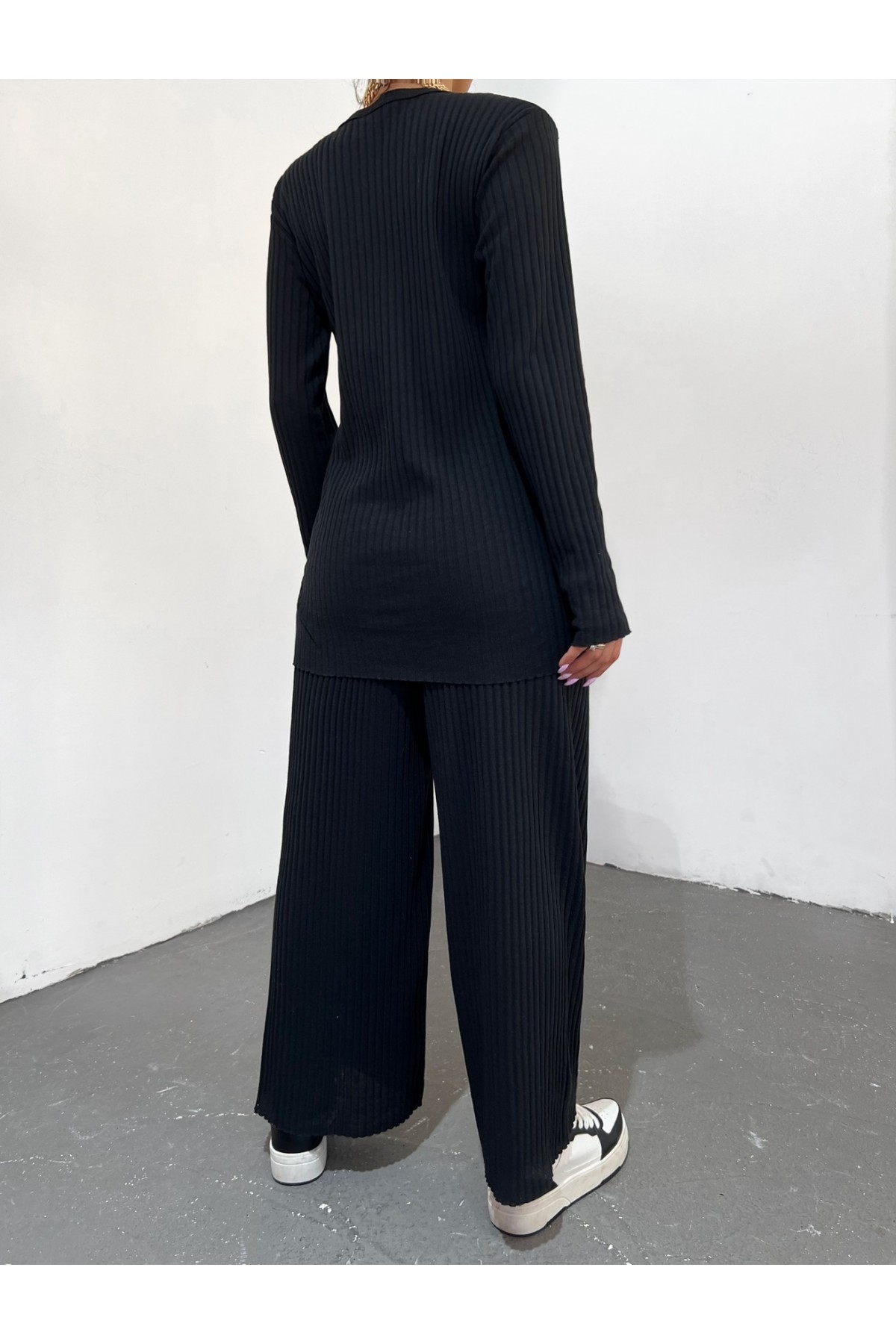 Bisiklet Yaka Kaşkorse Takım -Siyah