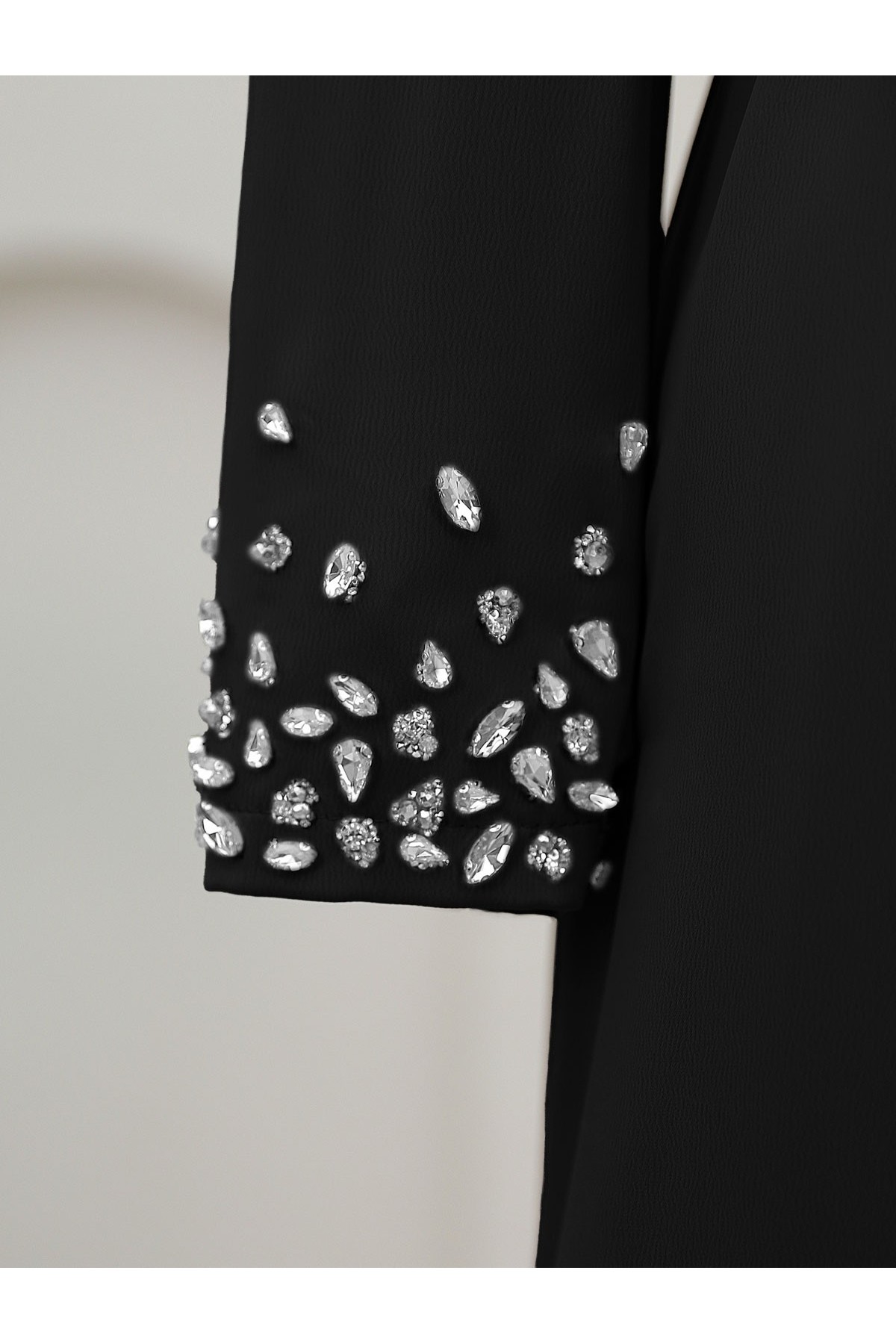 Korse Kemerli Taşlı Saten Abiye  -Siyah