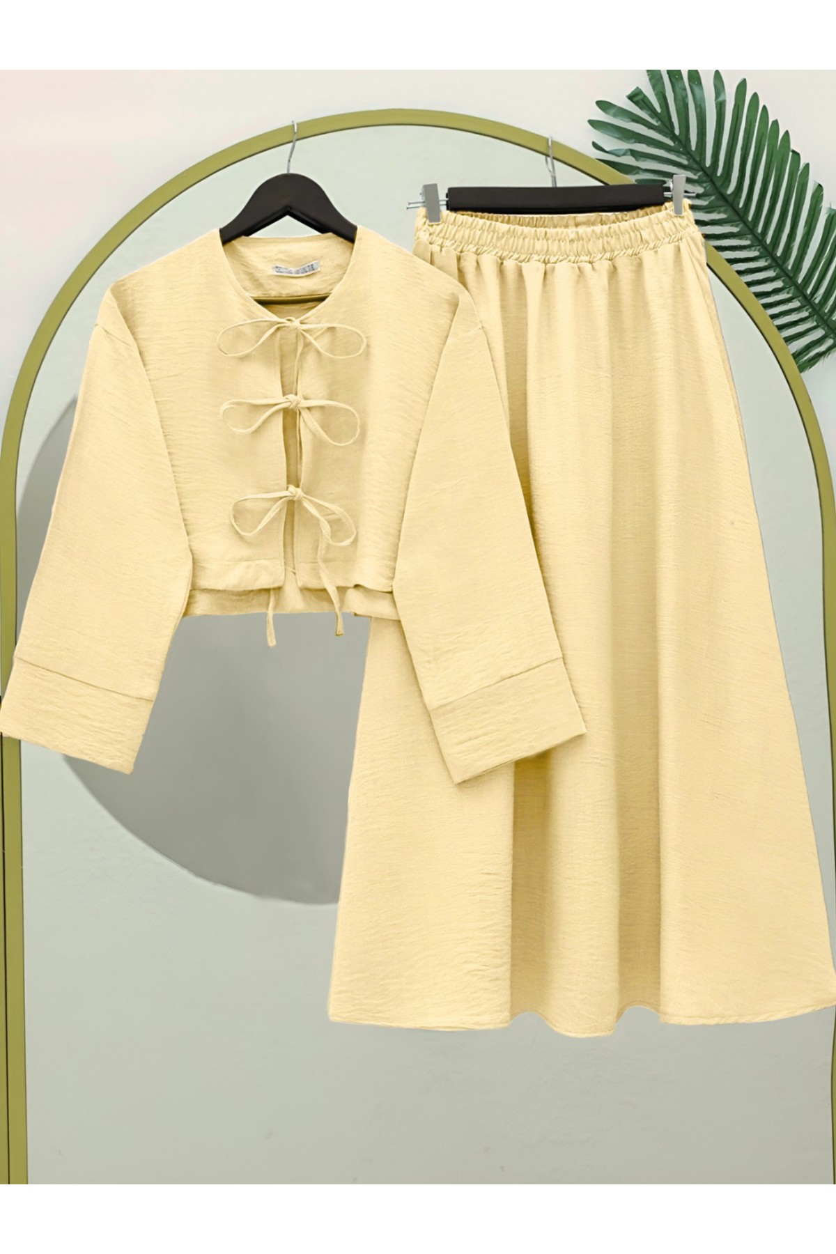 Önü Bağcıklı Beli Lastikli Etekli Keten Takım      -Sarı