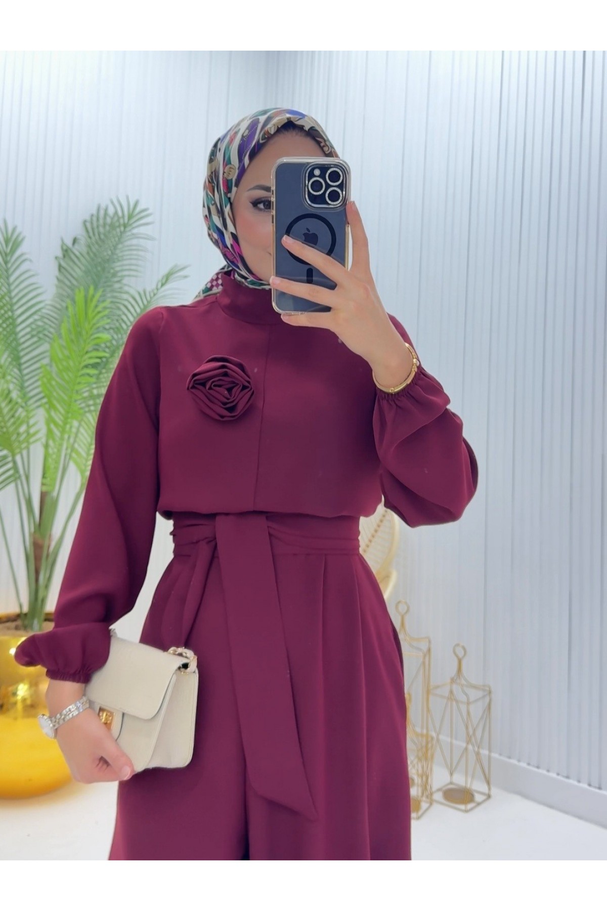 Dik Yaka Kemerli Güllü Tulum -Bordo