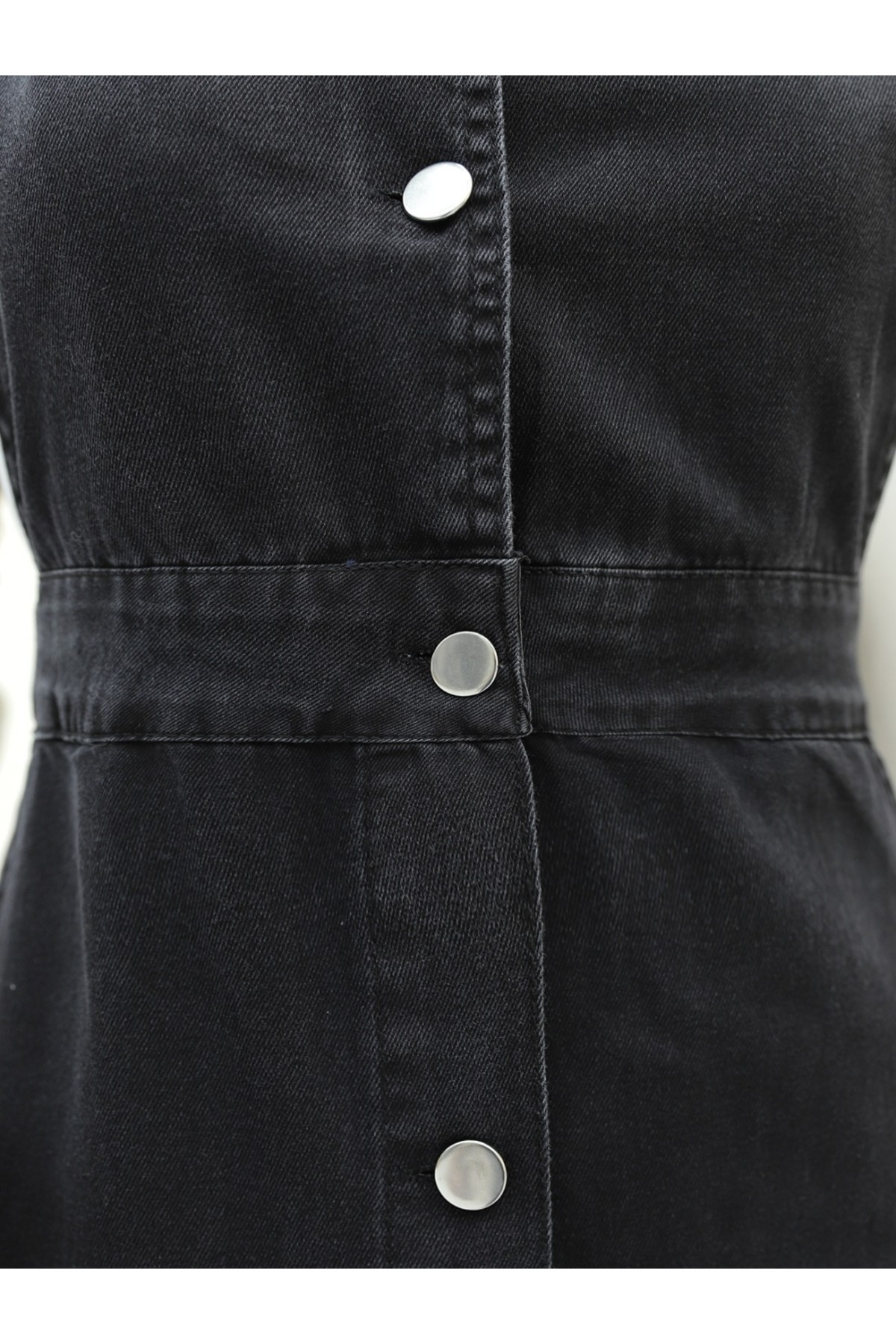 Önden Düğmeli Yan Cepli Eteği Fırfırlı Kot Jile -Siyah