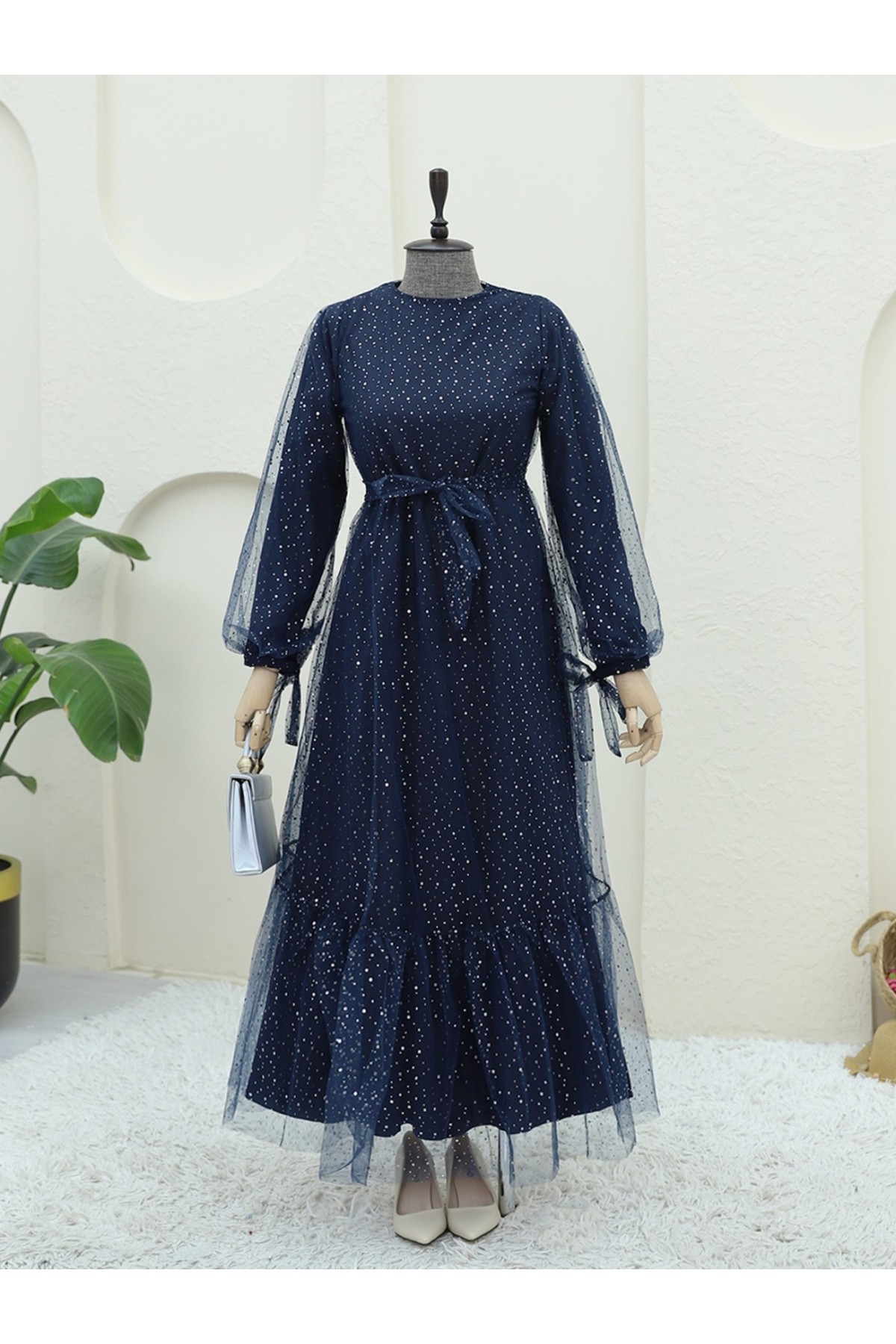 Serpme Pul Detaylı Kolu Bağcıklı Tül Elbise -Laci