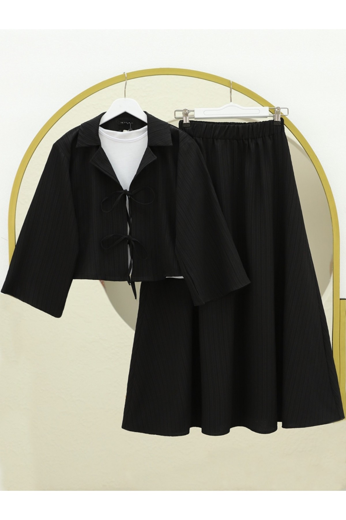 Önü Bağlamalı Etekli Krinkıl Takım  -Siyah