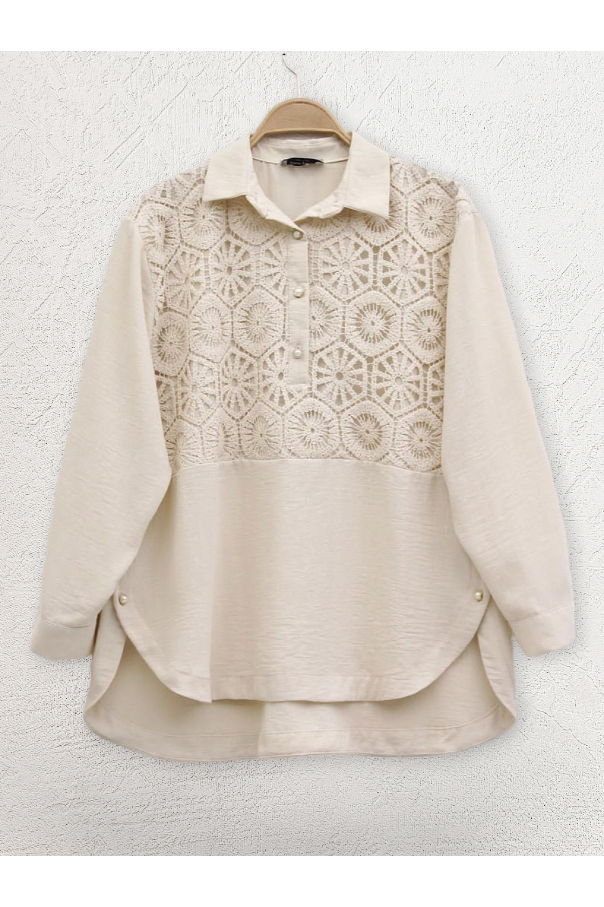 Dantel İşlemeli Eteği Düğme Detaylı Gömlek -Bej