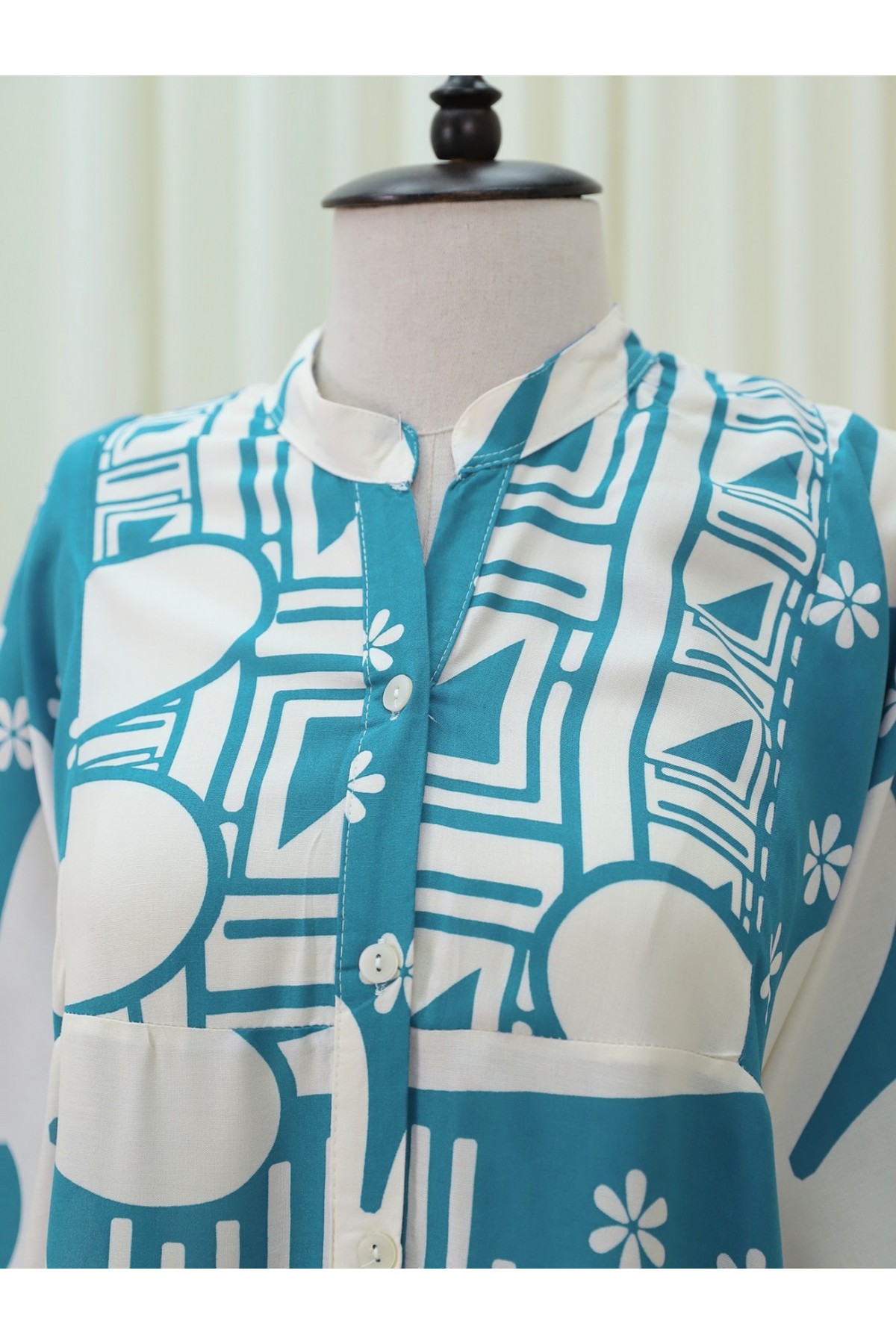 Yarım Düğmeli Parçalı Çiçekli Pamuklu Poliviskon Elbise -Mint