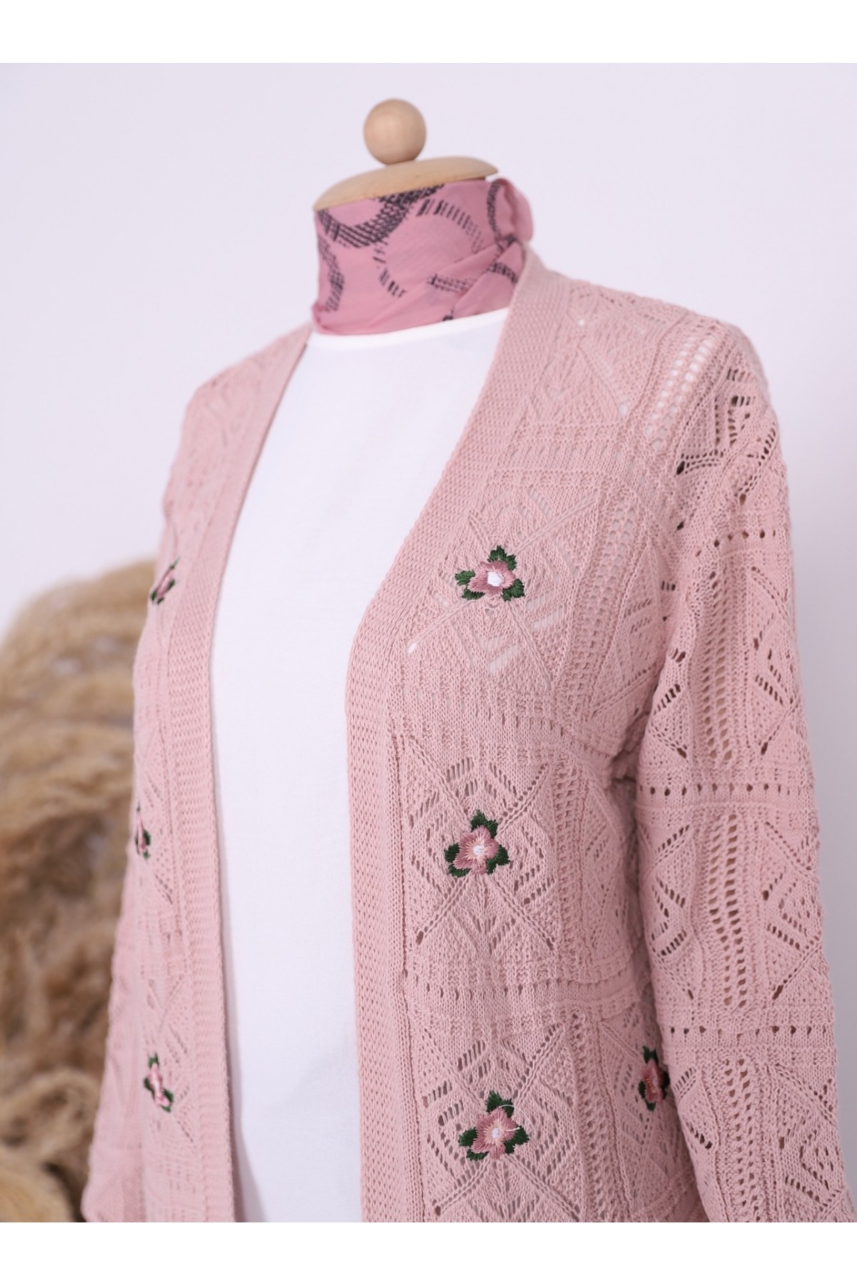 Ajurlu Nakışlı Hırka   -Pudra