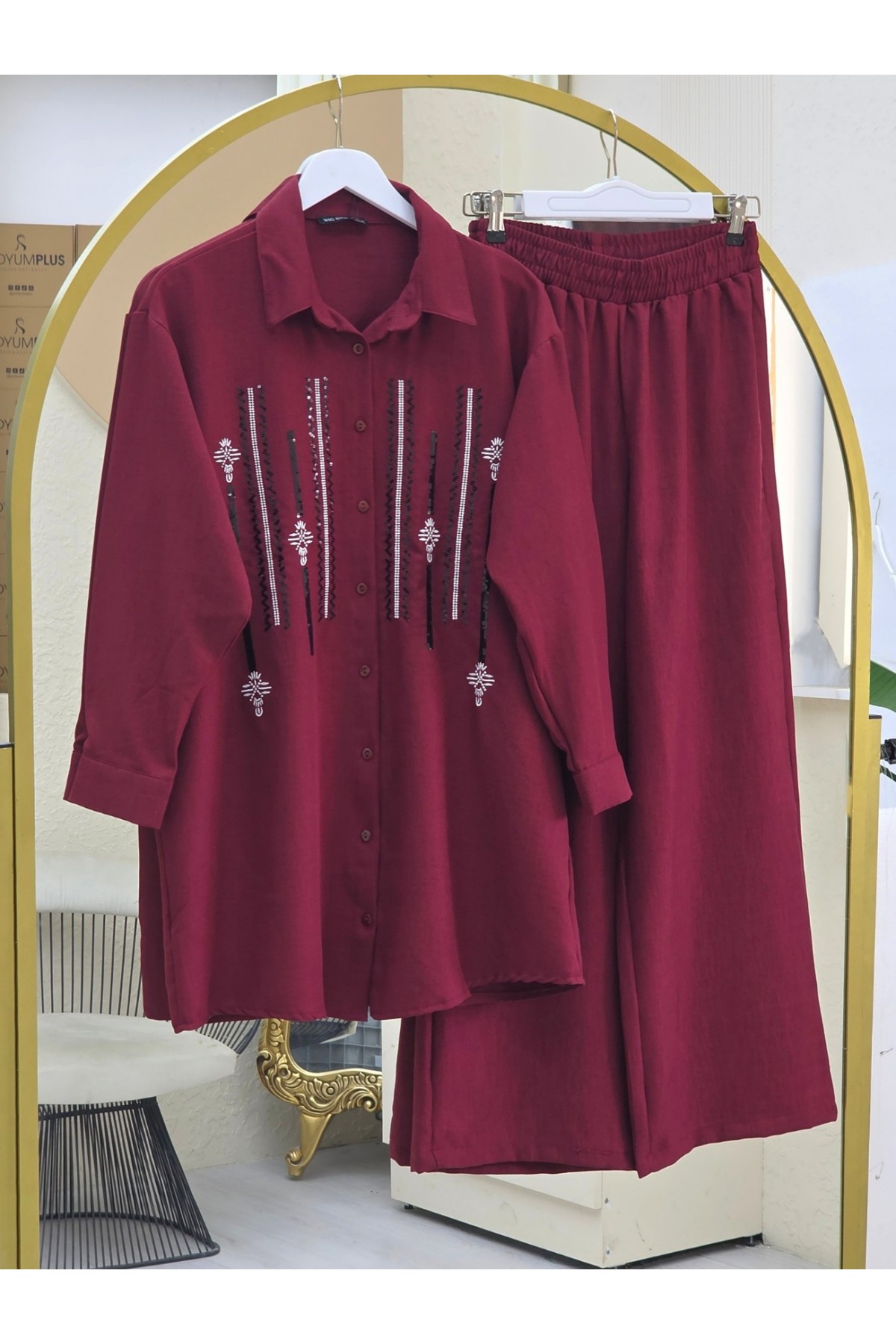 Önü Düğmeli Pul Payetli Pantolonlu Sofya Keten Takım  -Bordo