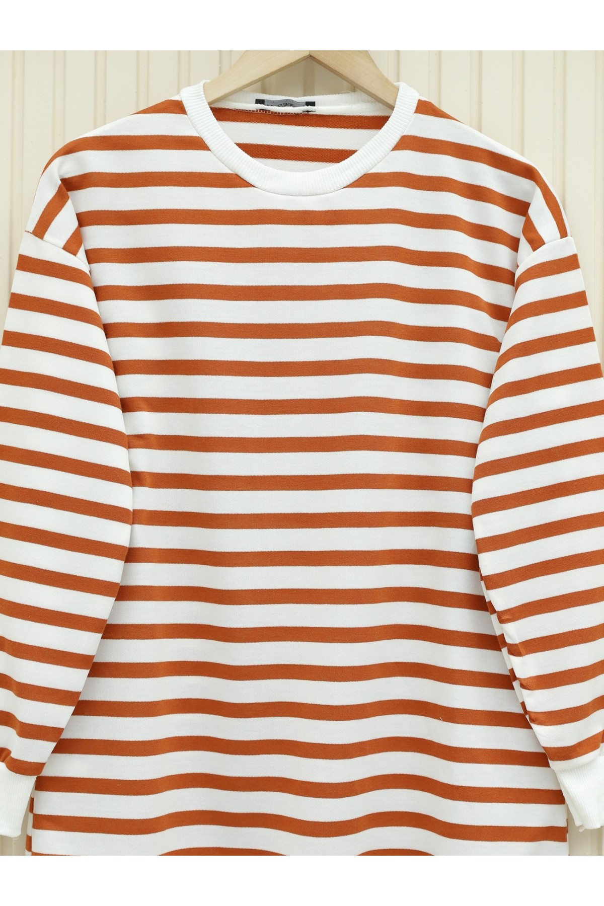 Yan Çizgili Bisiklet Yaka Sweat  -A. Kiremit