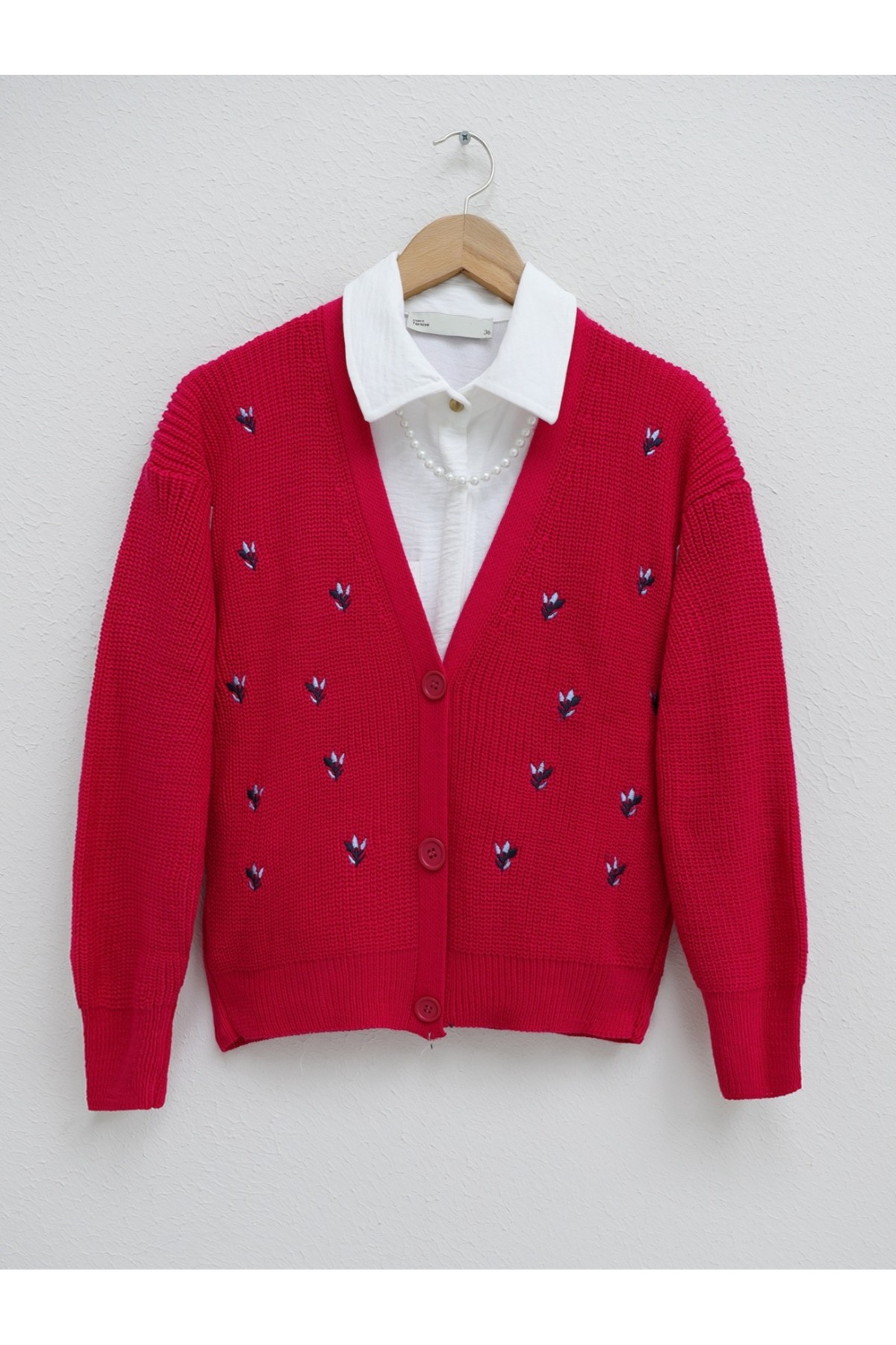 Nakışlı Üç Düğmeli Bel Boy Hırka -Fuşya