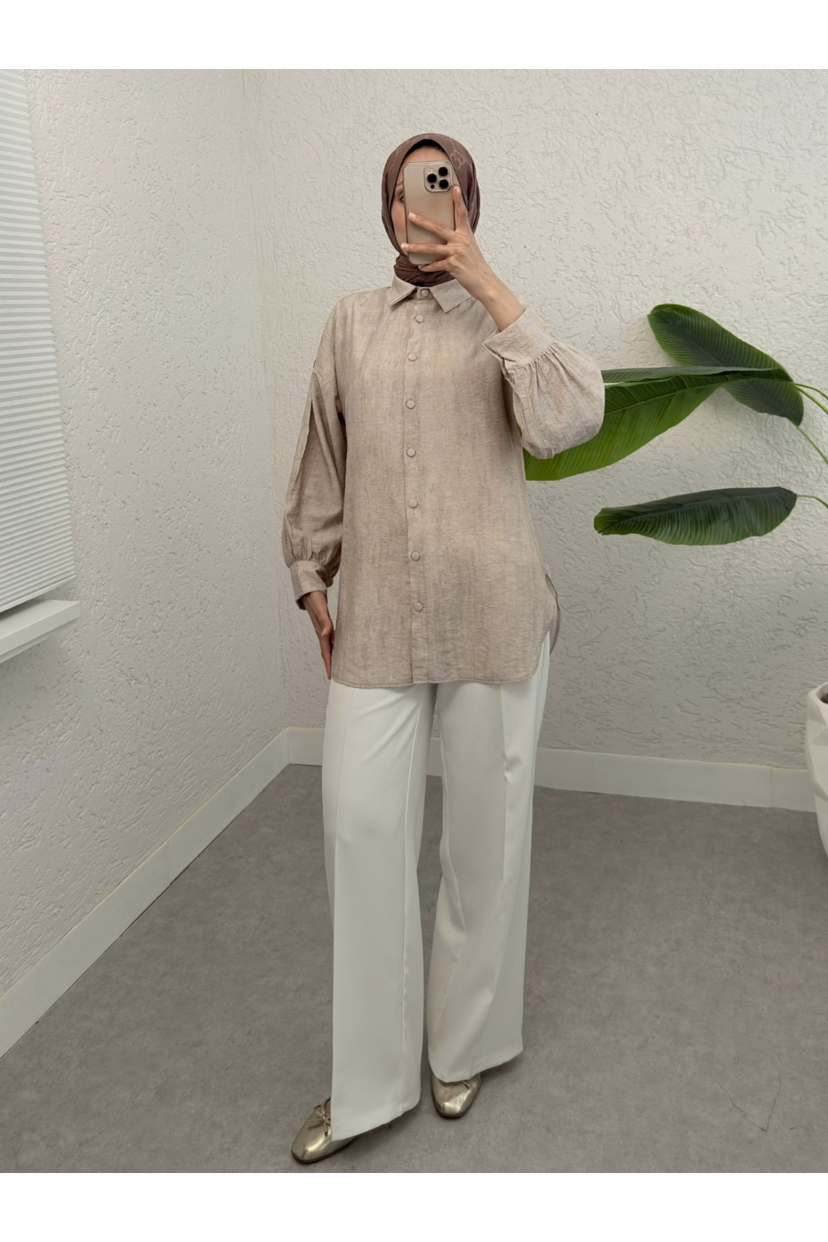 Yırtmaçlı Eteği Oval Kesim Gömlek -Açık Vizon