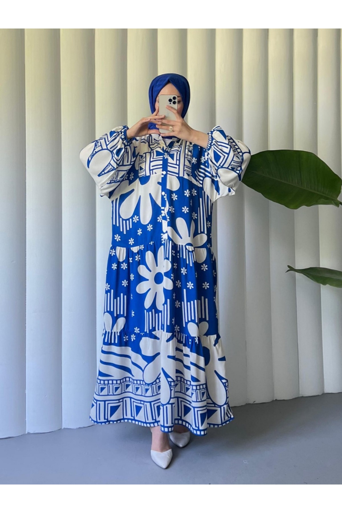 Yarım Düğmeli Parçalı Çiçekli Pamuklu Poliviskon Elbise-Mavi