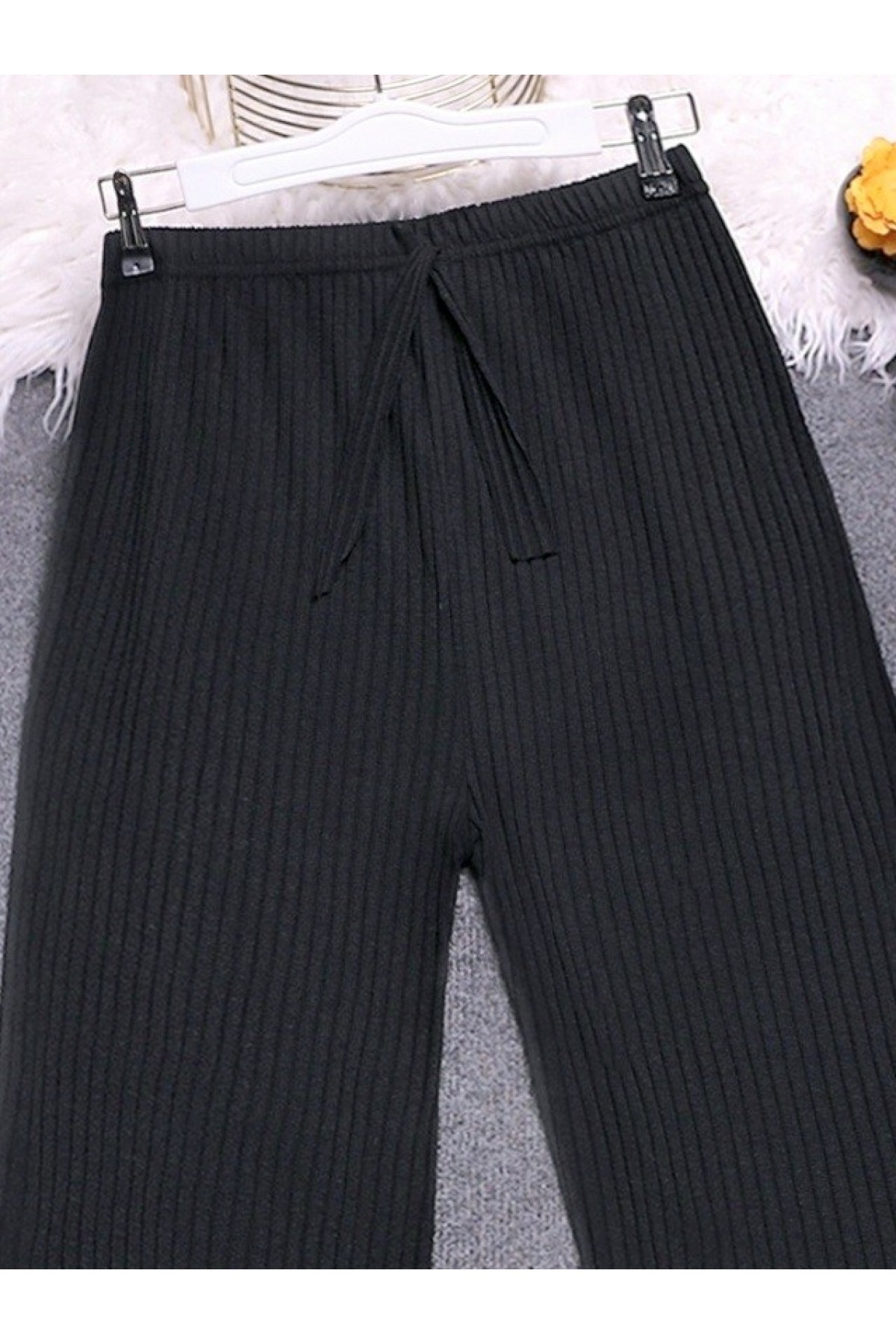Bağcık Detaylı Salaş Fitilli Pantolon -Siyah